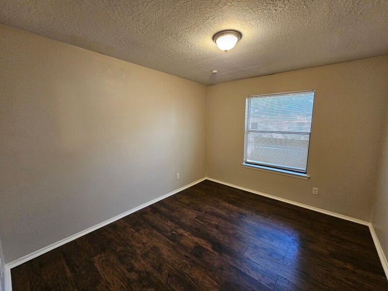 Photo 6 — 2832 Palo Verde Drive NE
