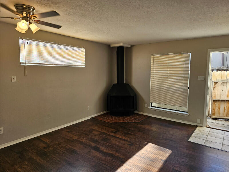 Photo 4 — 2832 Palo Verde Drive NE