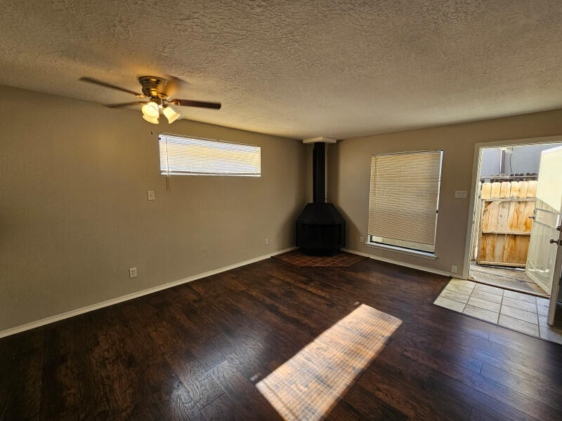 Photo 3 — 2832 Palo Verde Drive NE