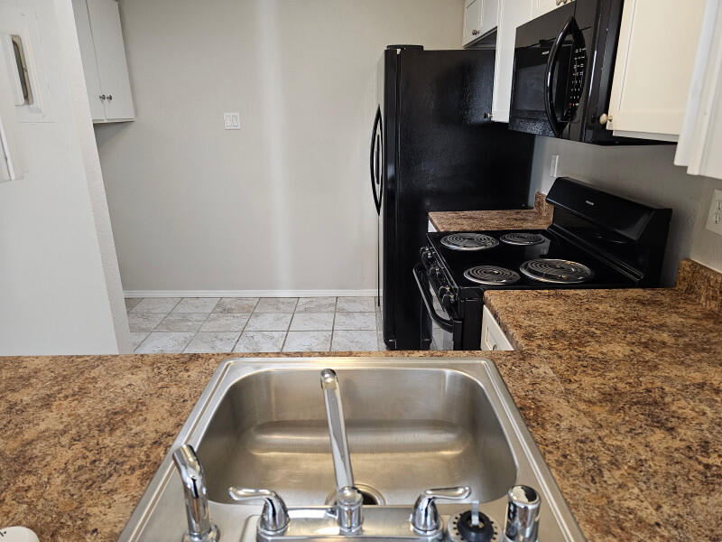 Photo 2 — 2832 Palo Verde Drive NE