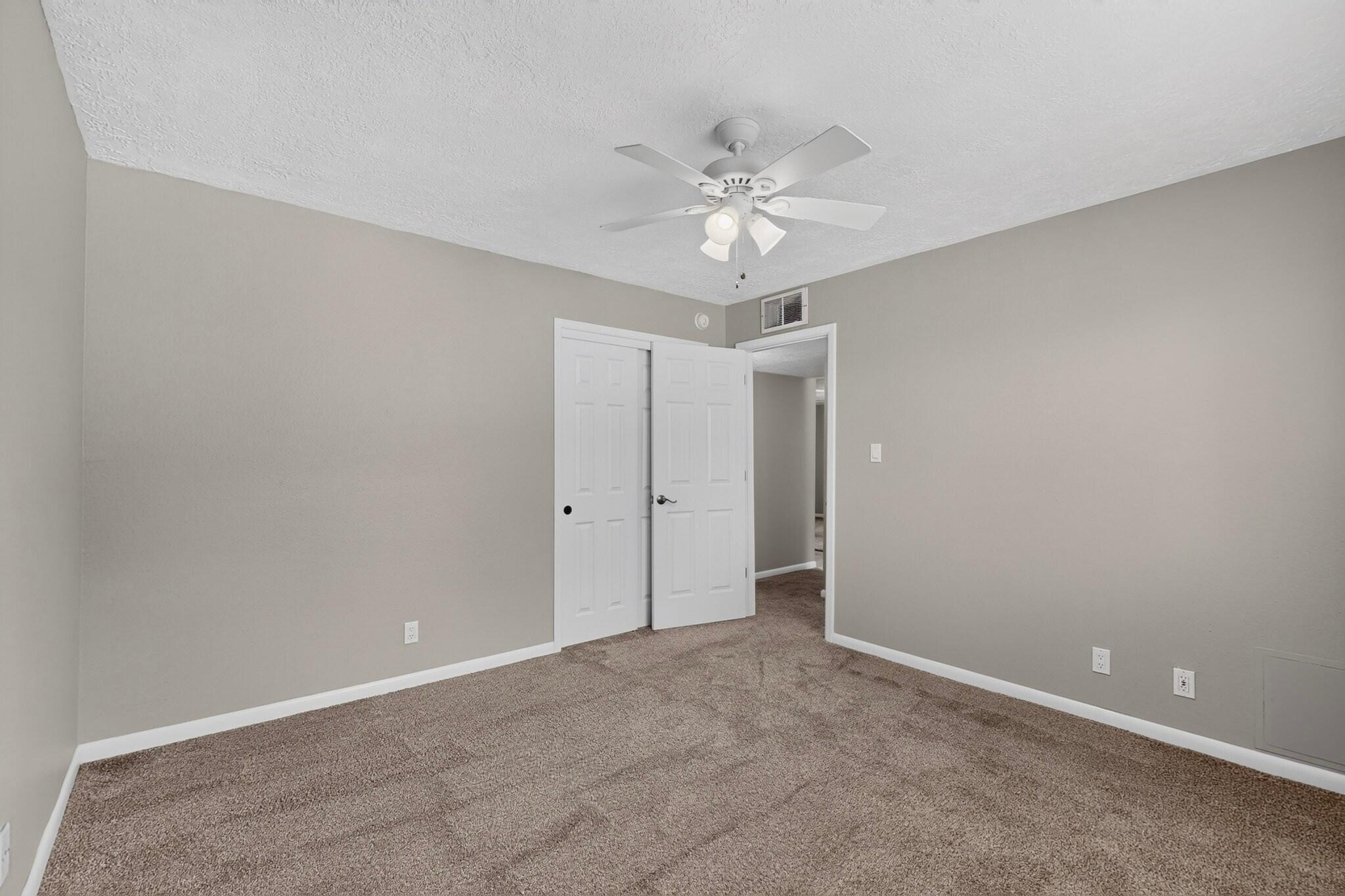 Photo 20 — 1445 Sunset Road SE