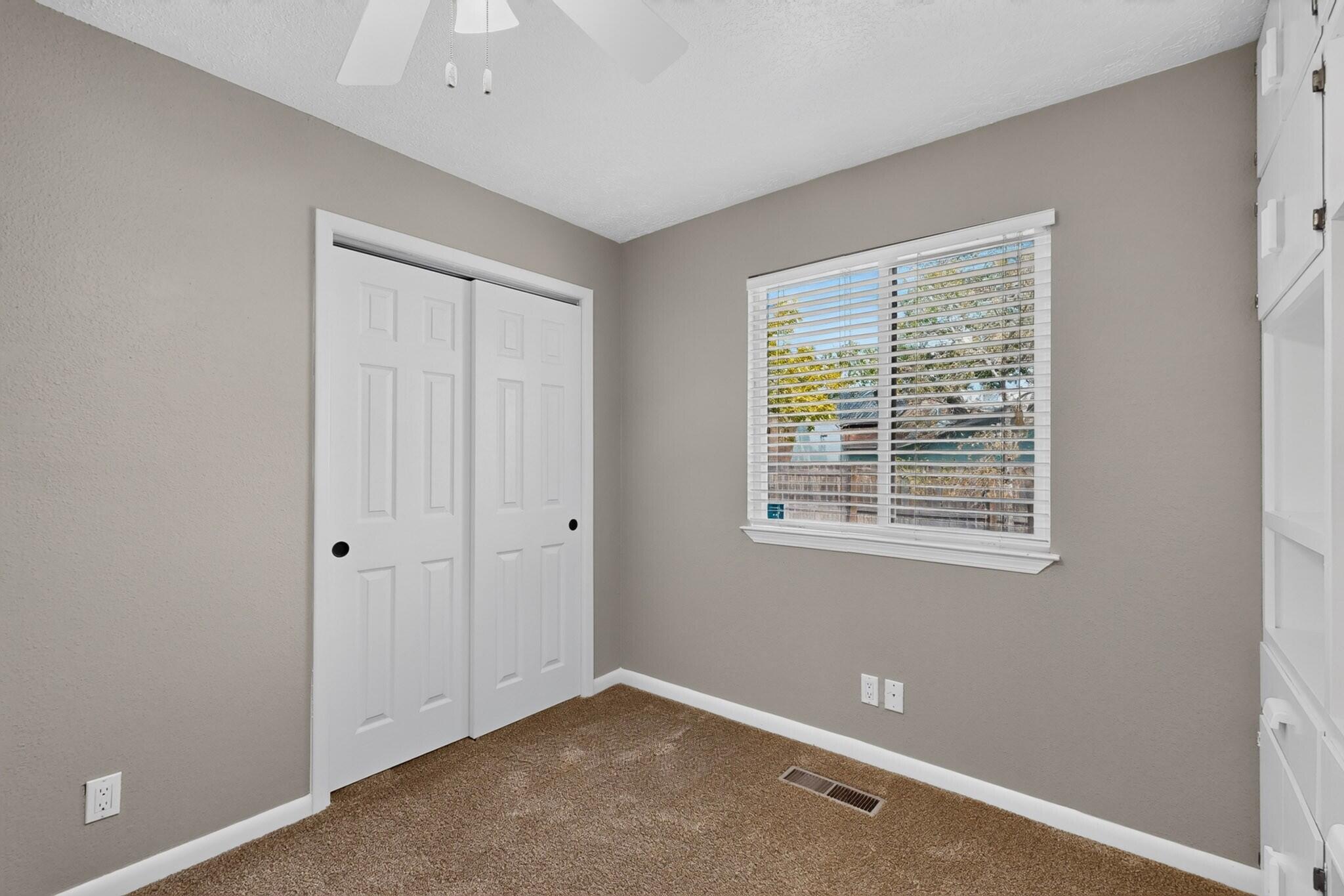 Photo 17 — 1445 Sunset Road SE