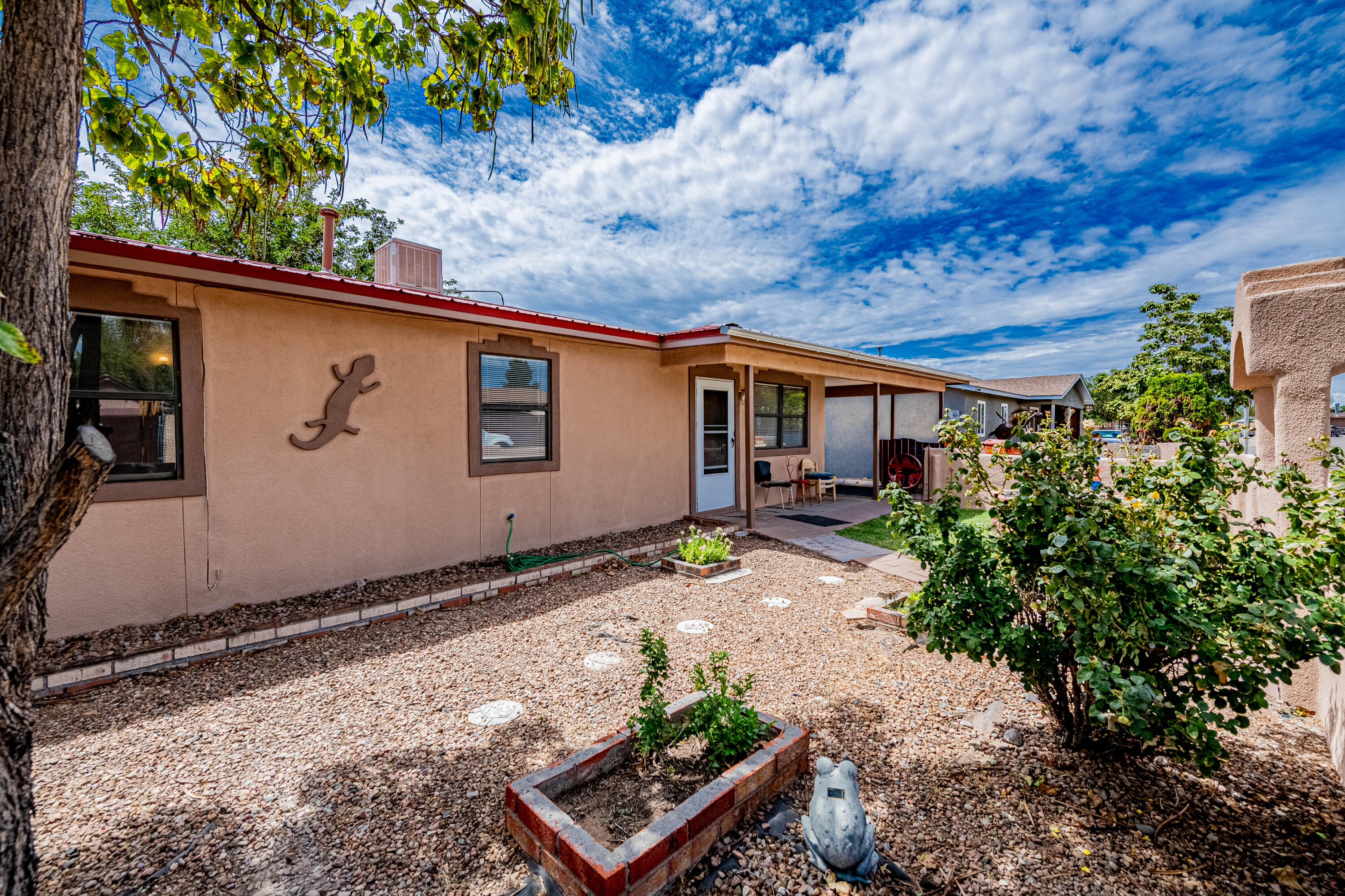 Photo 4 — 337 Los Pinos Road