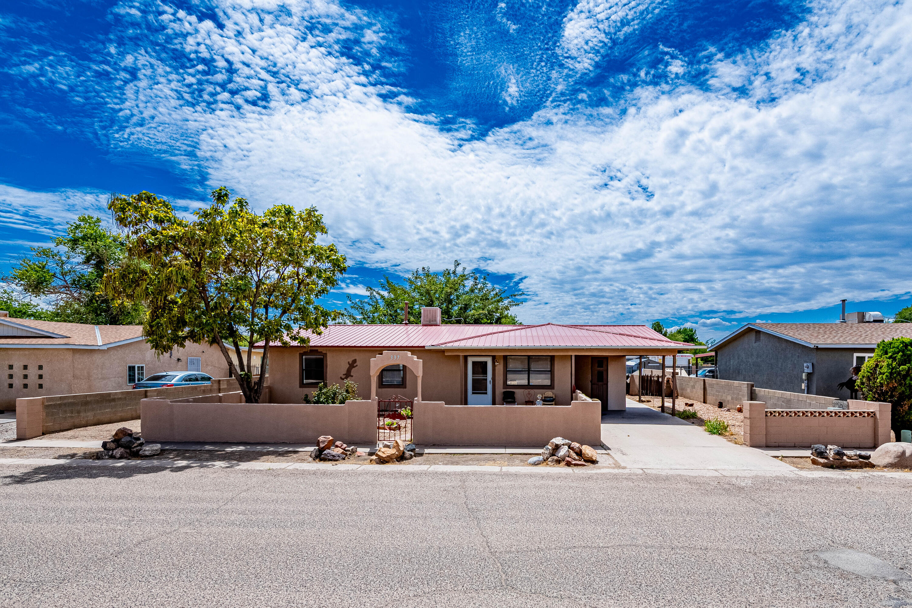 Photo 2 — 337 Los Pinos Road
