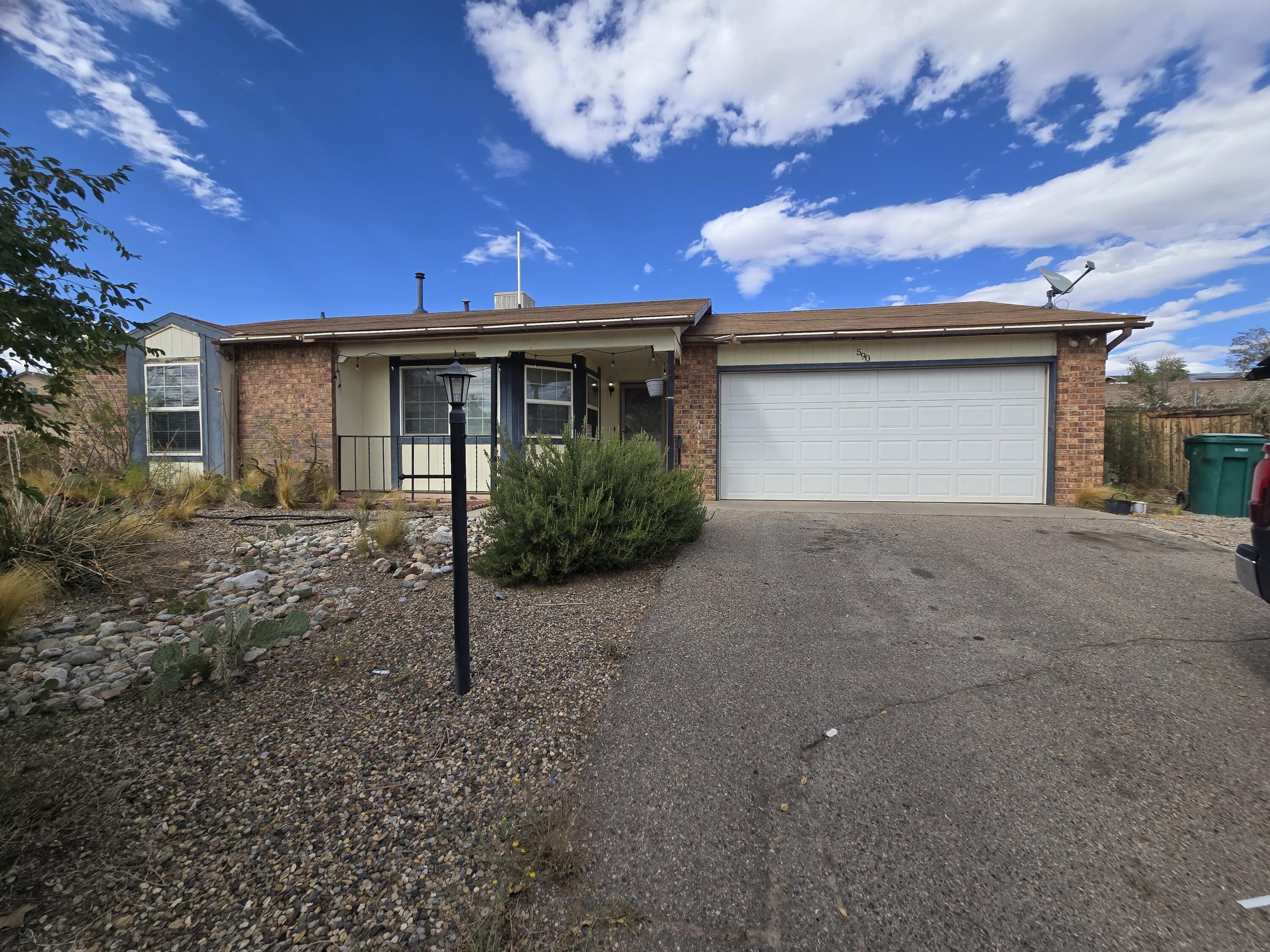 590 Hewlett Drive NE, Rio Rancho, NM 87124