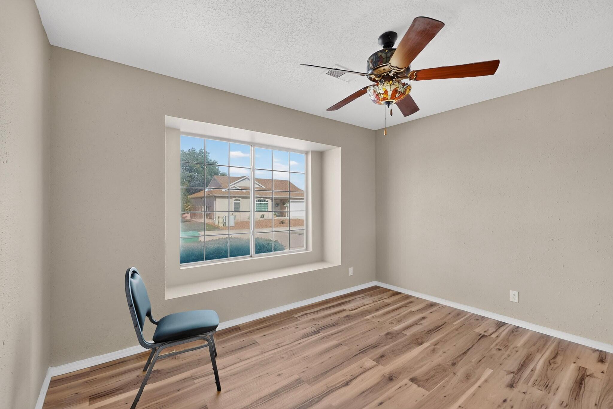 Photo 17 — 1833 Strawberry Drive NE