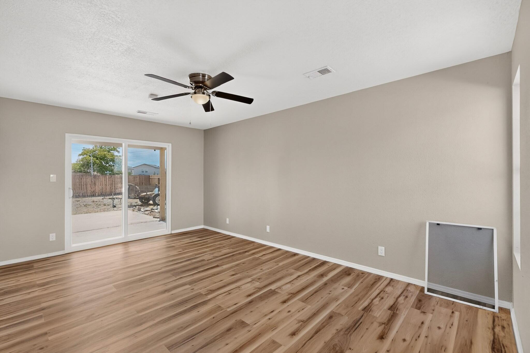 Photo 15 — 1833 Strawberry Drive NE