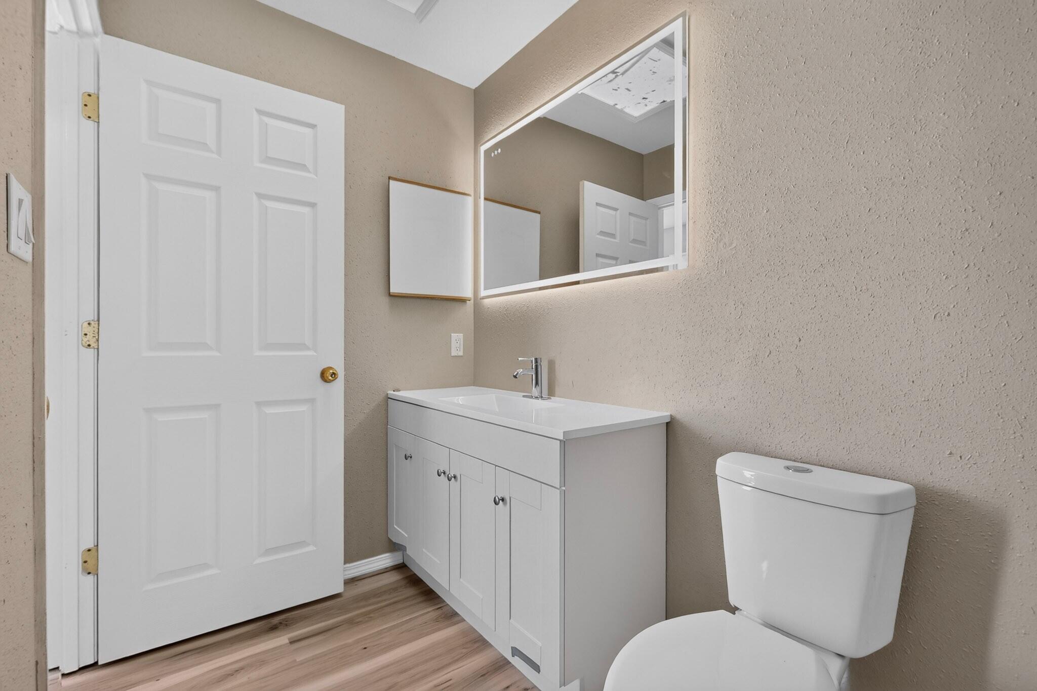 Photo 12 — 1833 Strawberry Drive NE