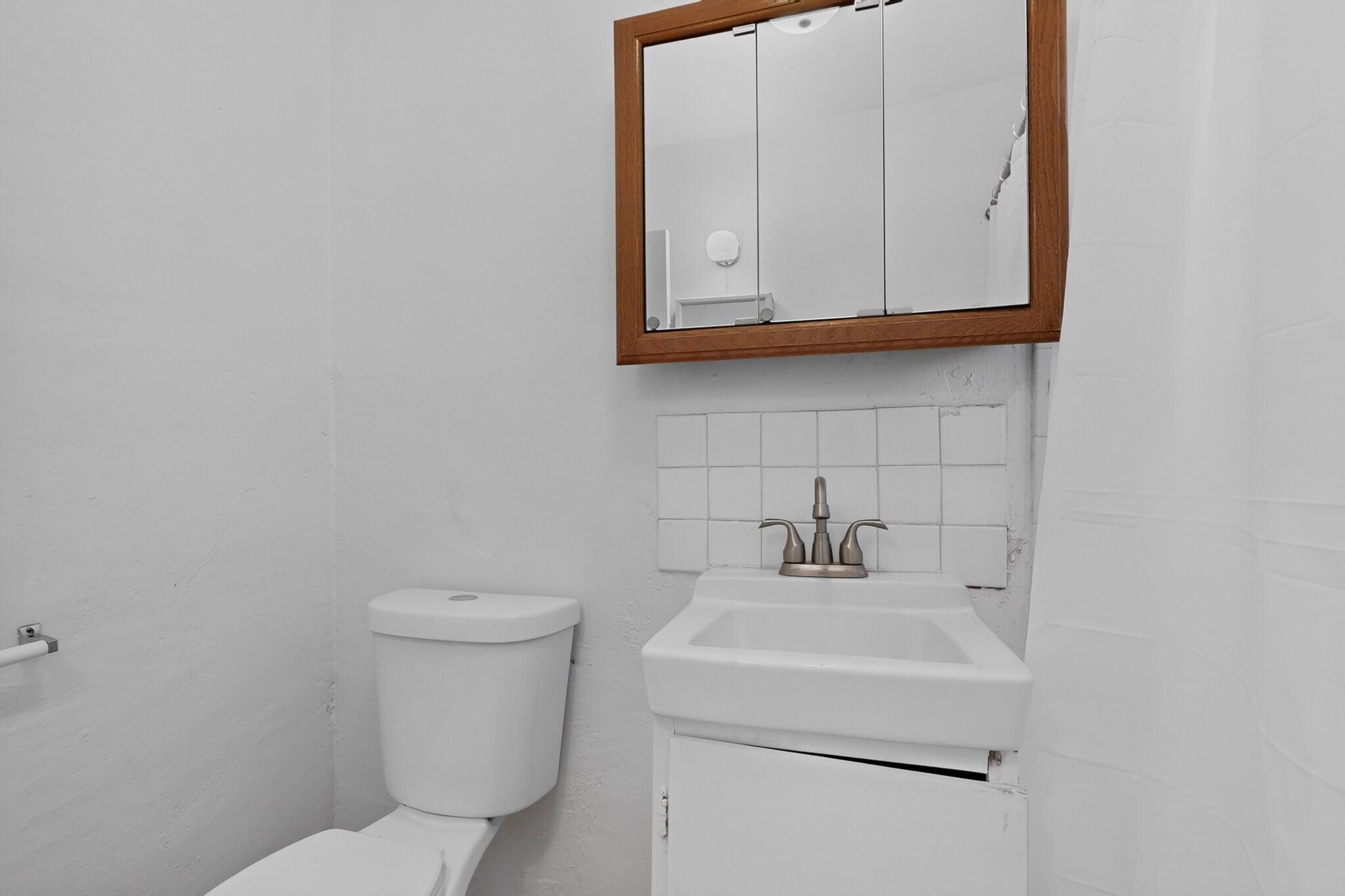 Photo 10 — 121 Arno Street SE