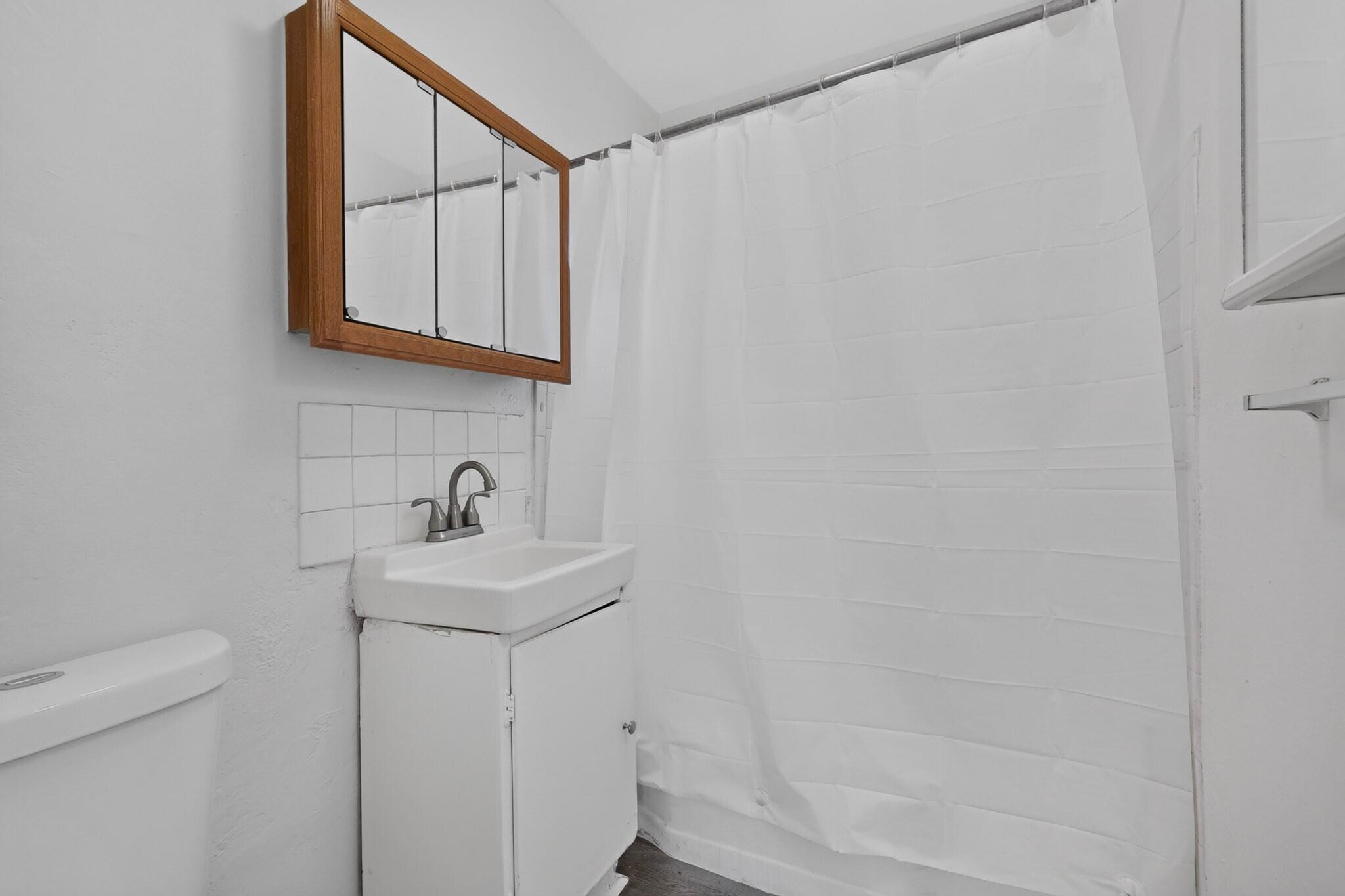 Photo 9 — 121 Arno Street SE