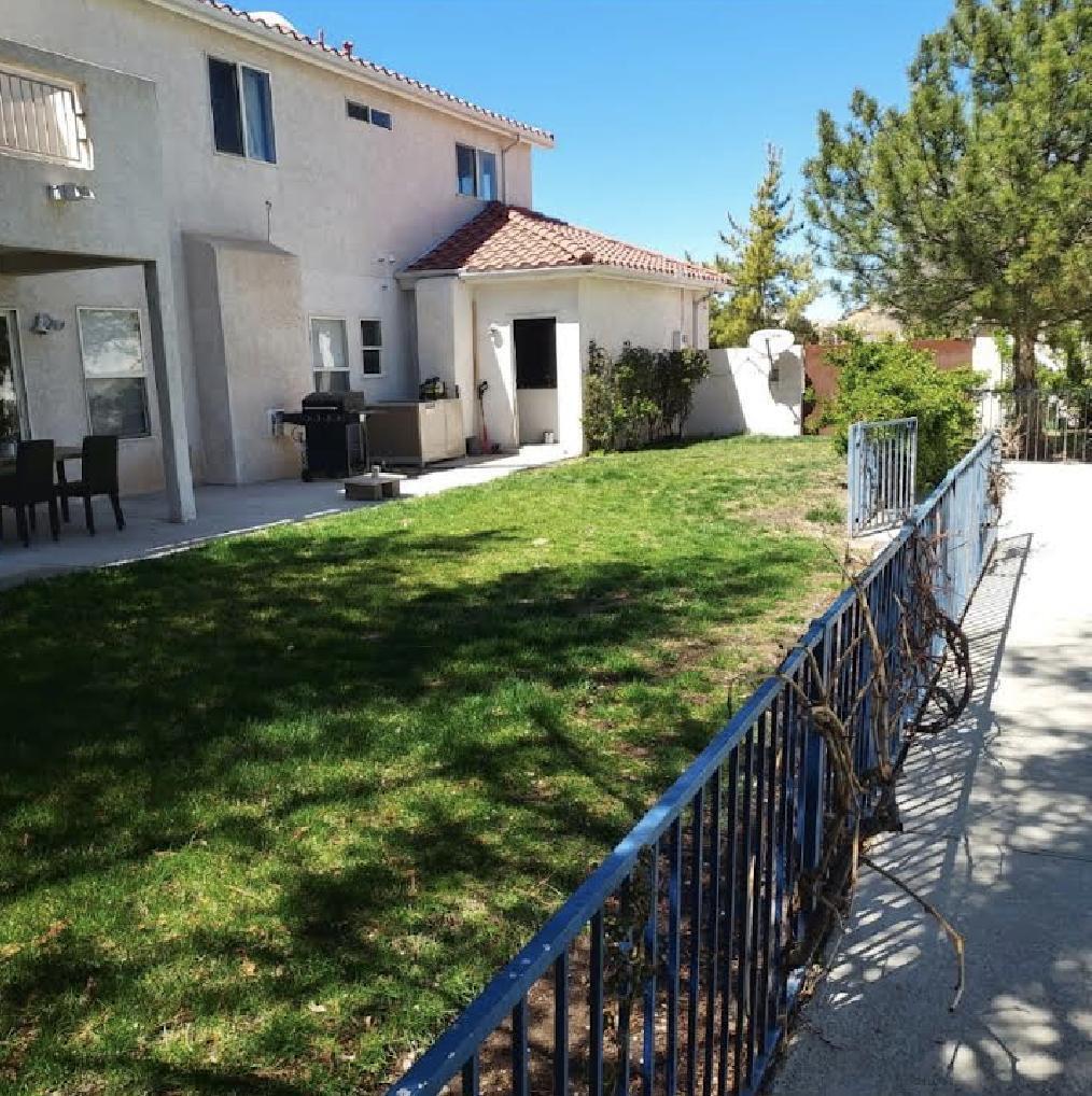 8808 Vallejo Place NE, Albuquerque, NM 87122