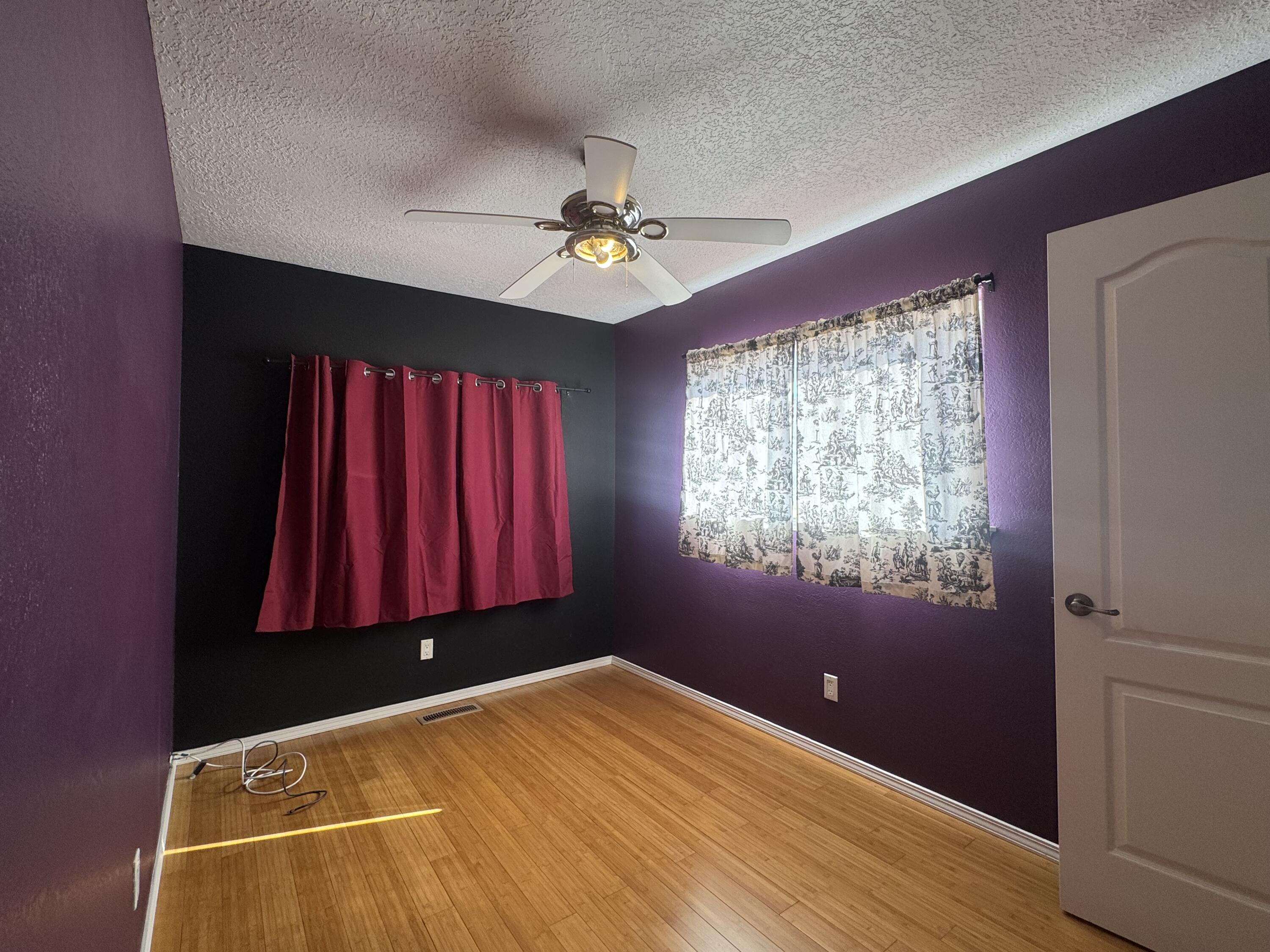Photo 17 — 8808 Vallejo Place NE