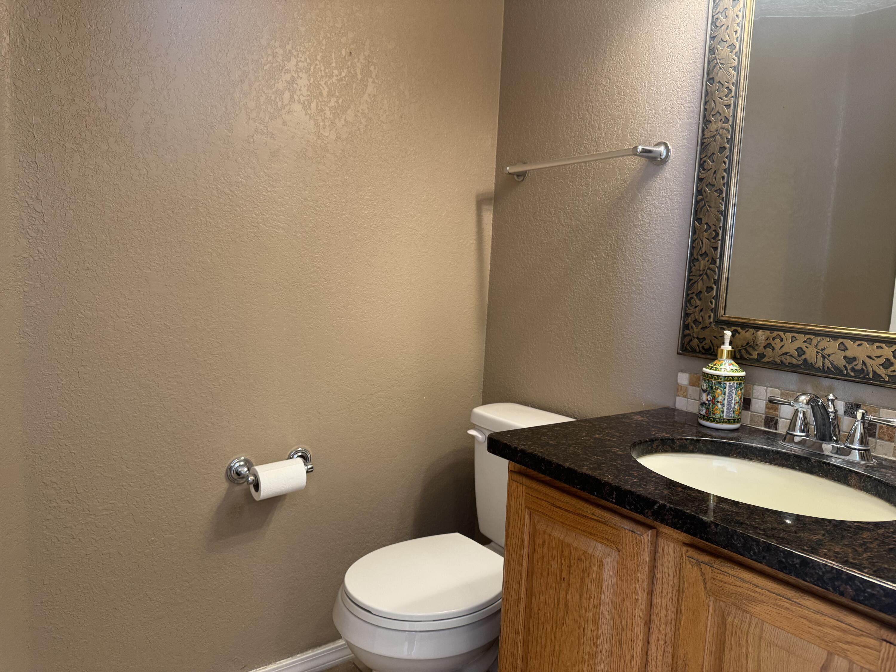 Photo 6 — 8808 Vallejo Place NE