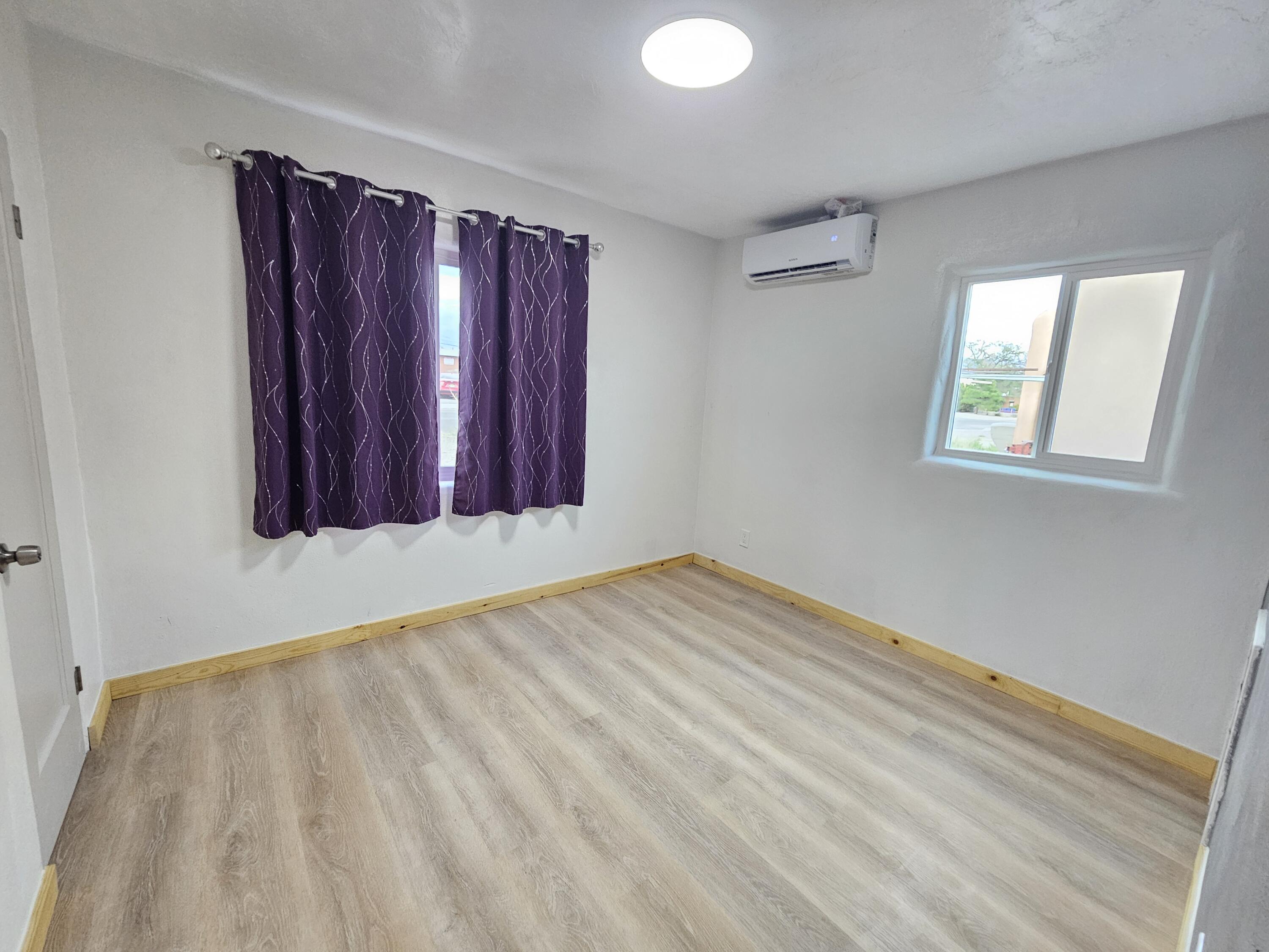 Photo 12 — 3428 Ross Avenue SE