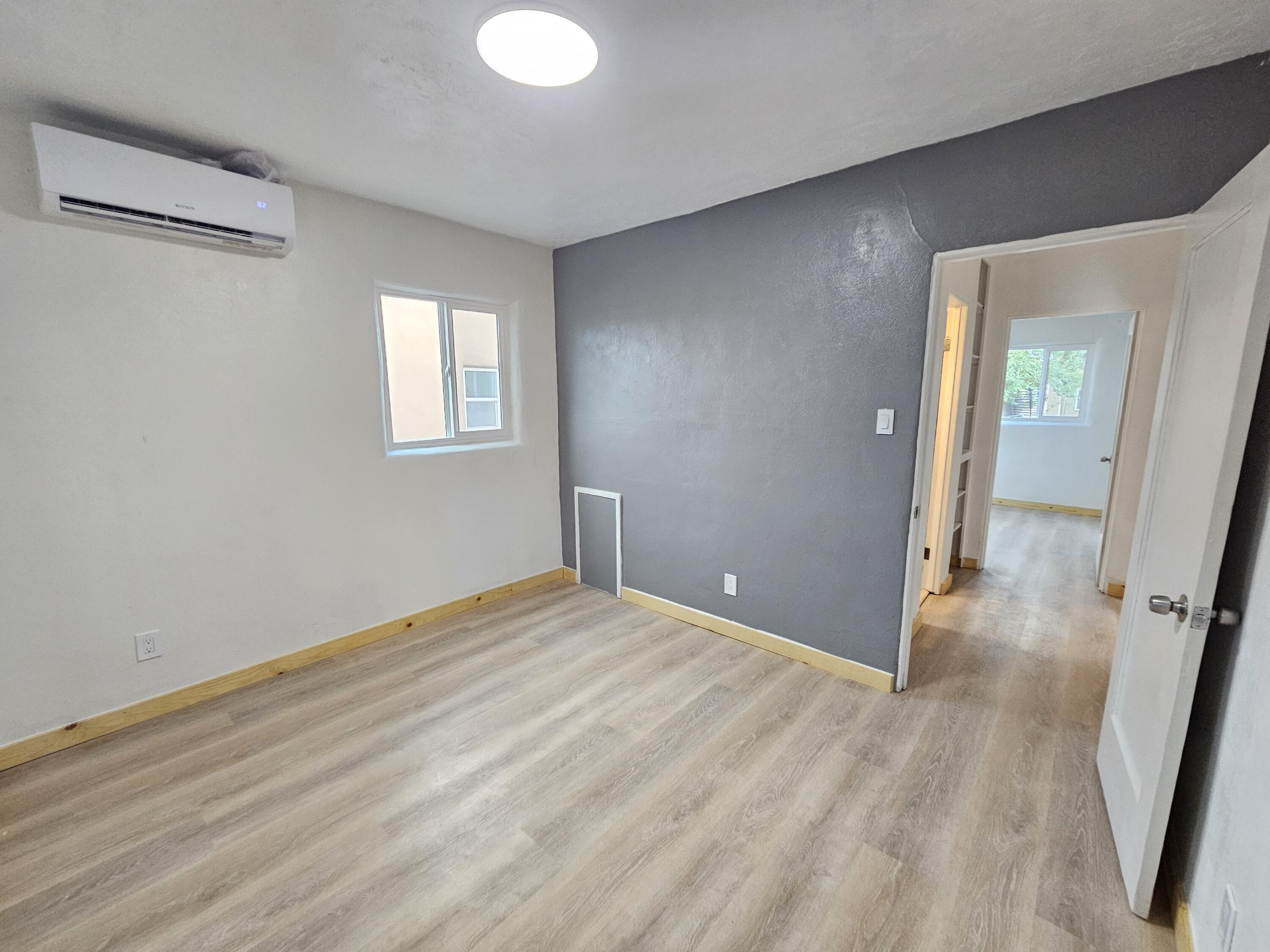 Photo 11 — 3428 Ross Avenue SE