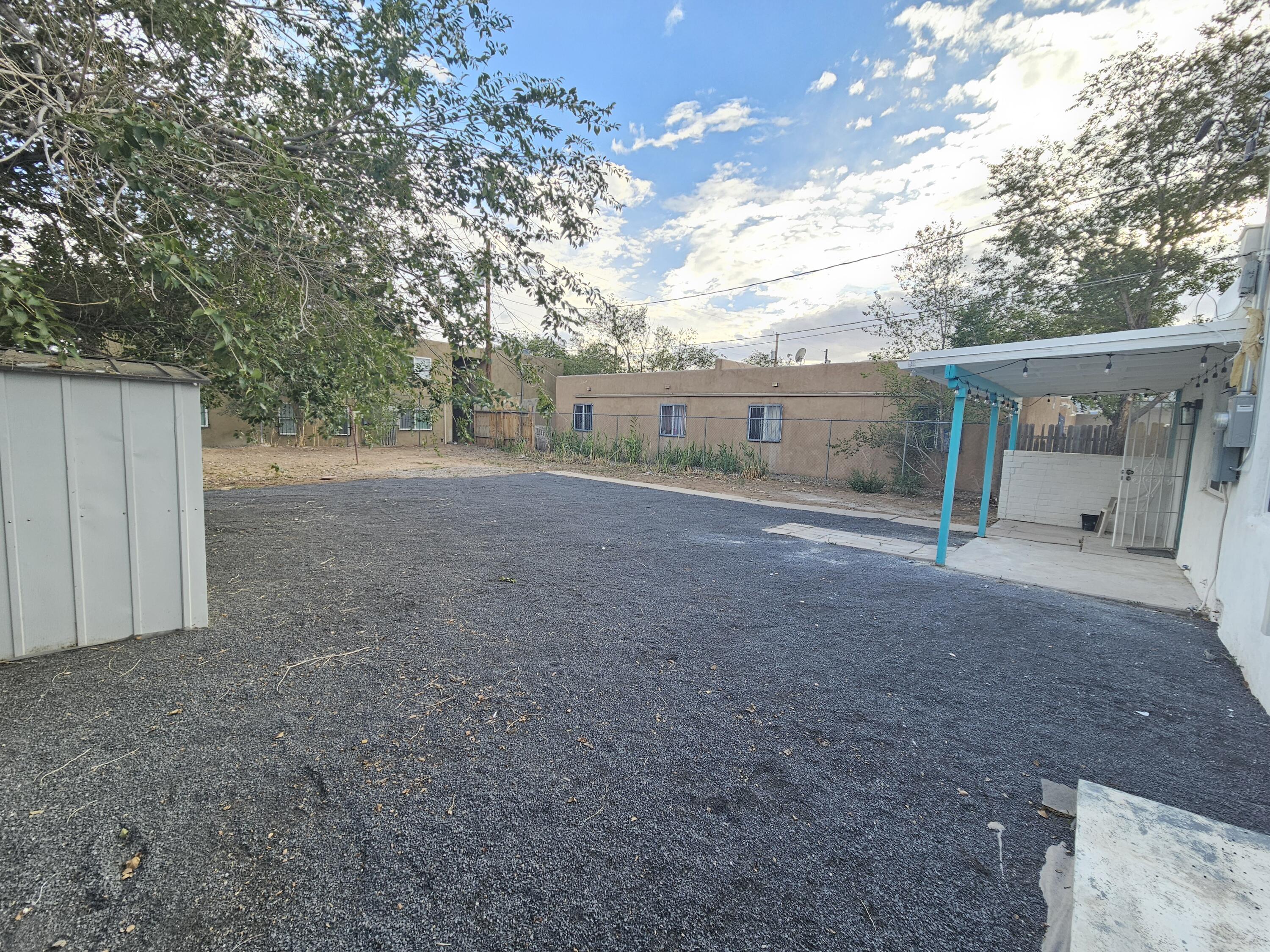 Photo 2 — 3428 Ross Avenue SE