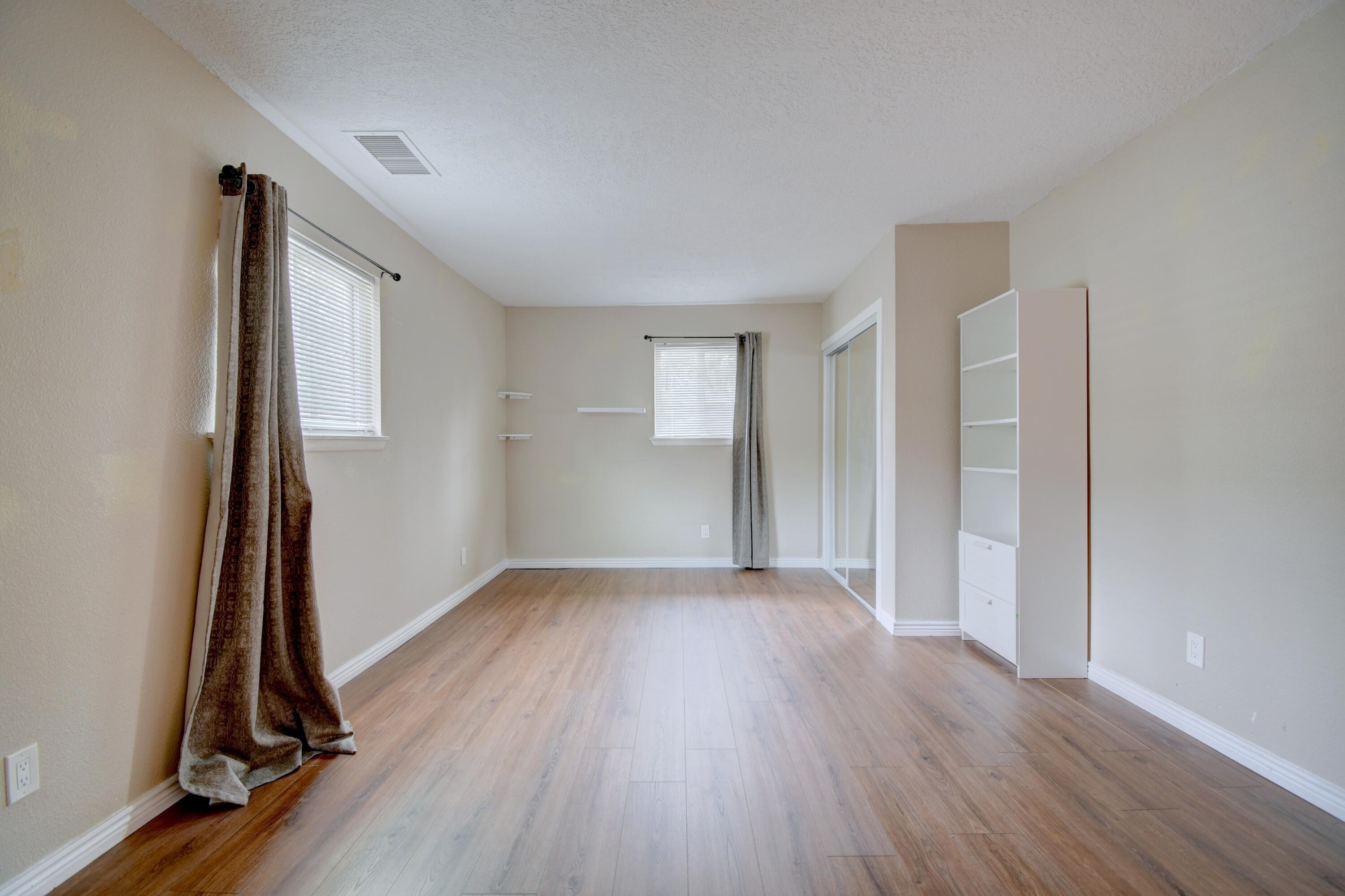 Photo 12 — 5014 La Cienega Street NW