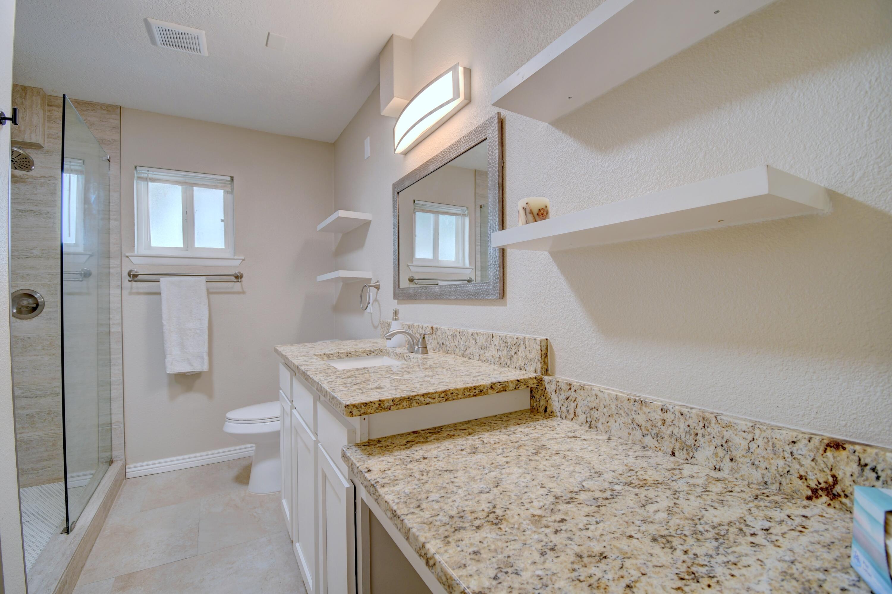 Photo 13 — 5014 La Cienega Street NW