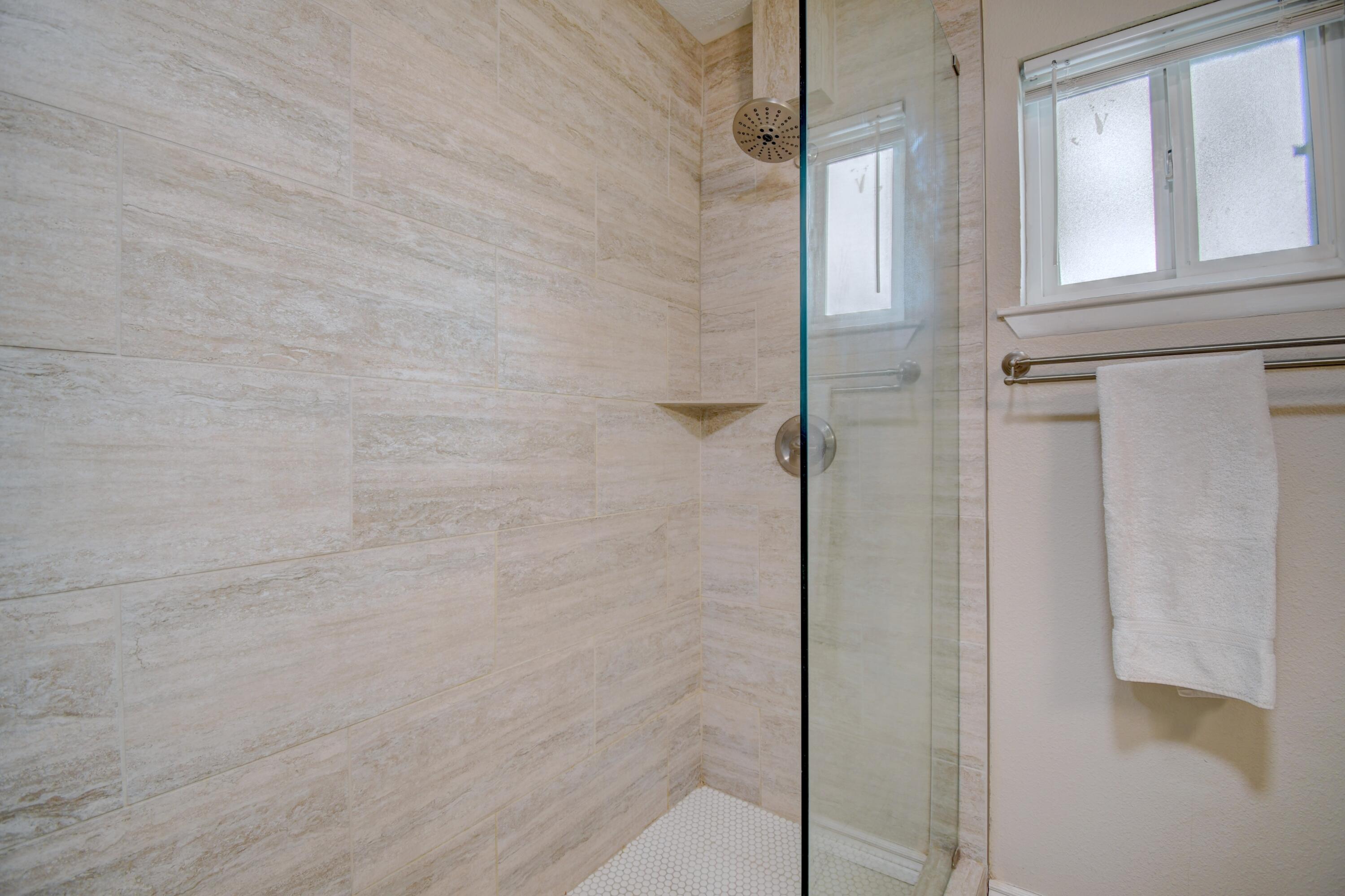 Photo 18 — 5014 La Cienega Street NW