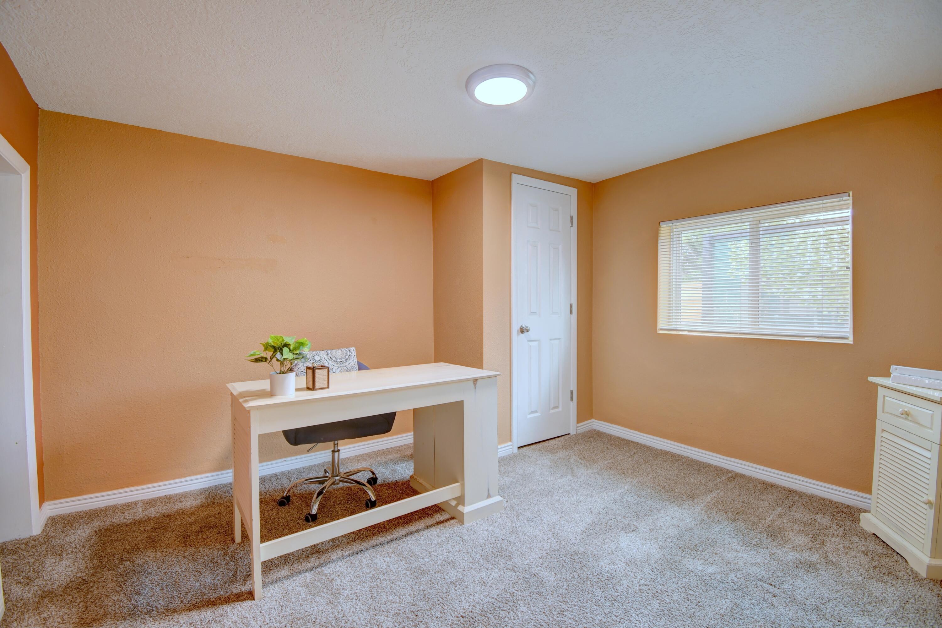 Photo 3 — 5014 La Cienega Street NW