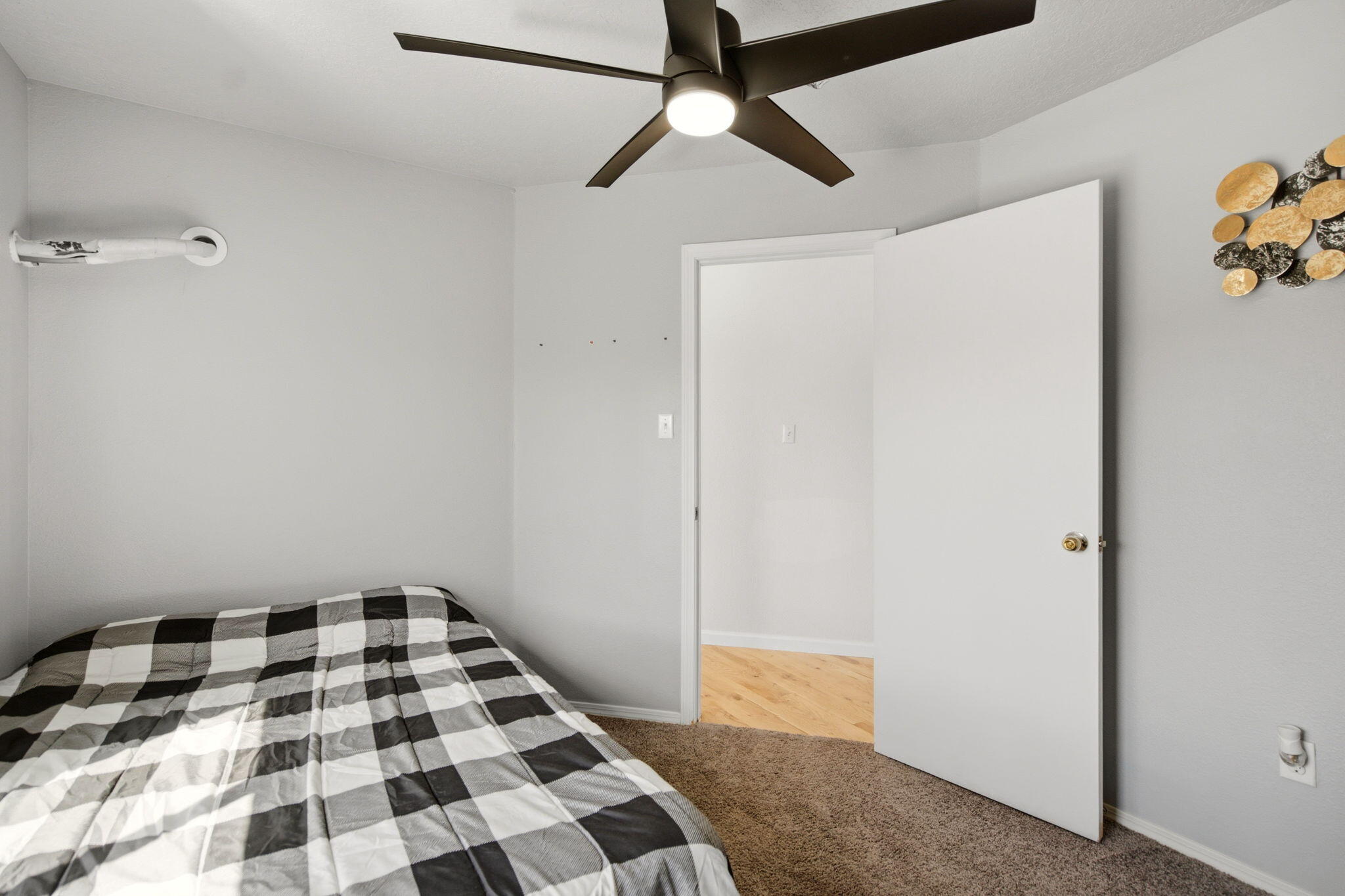 Photo 9 — 2944 Quail Pointe Drive NW