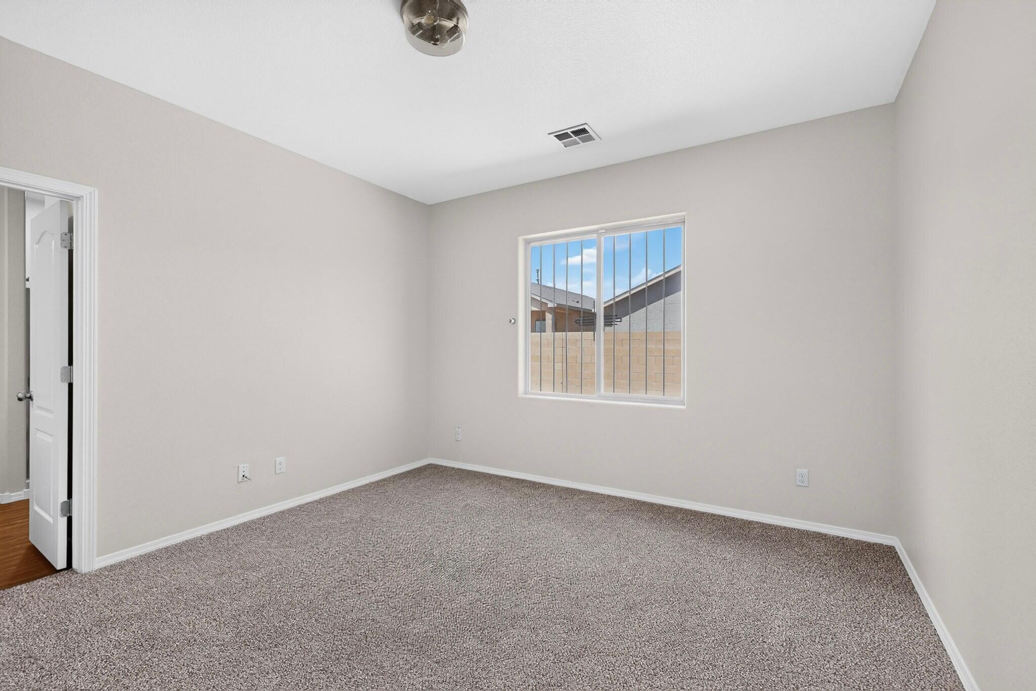 Photo 14 — 10039 Andrews Avenue SW