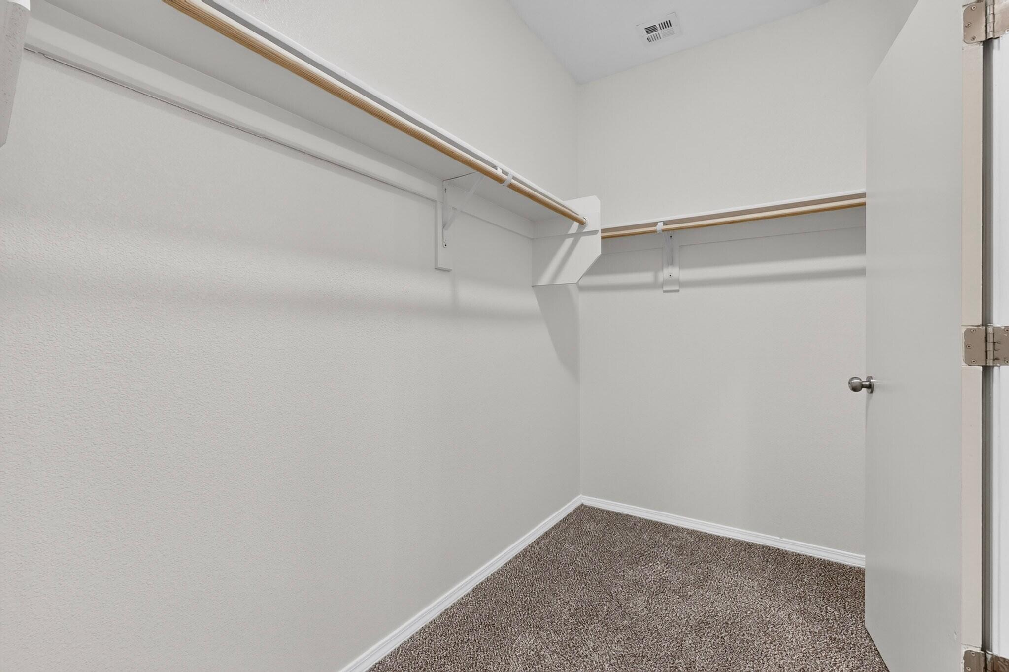 Photo 13 — 10039 Andrews Avenue SW