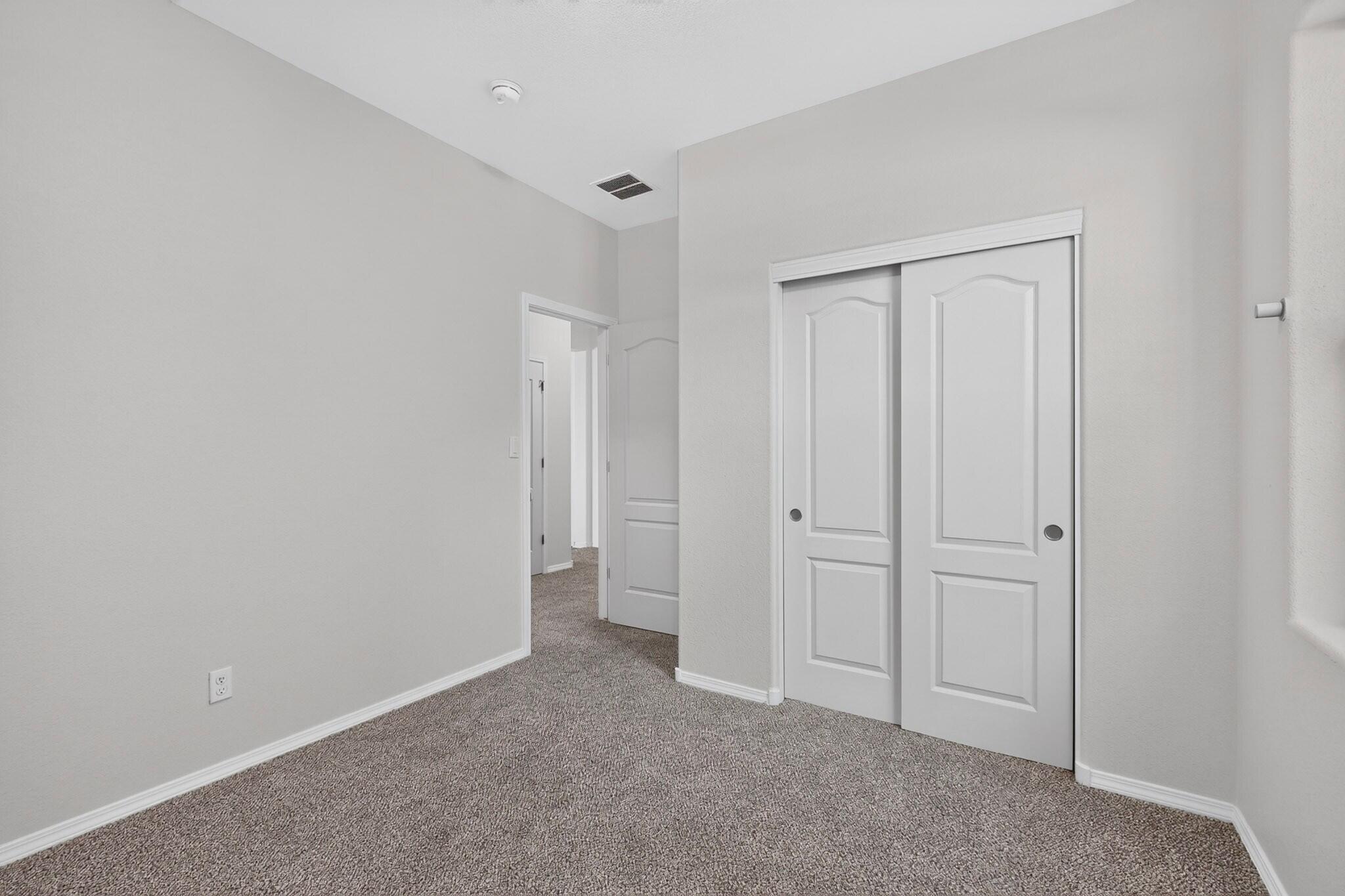 Photo 8 — 10039 Andrews Avenue SW