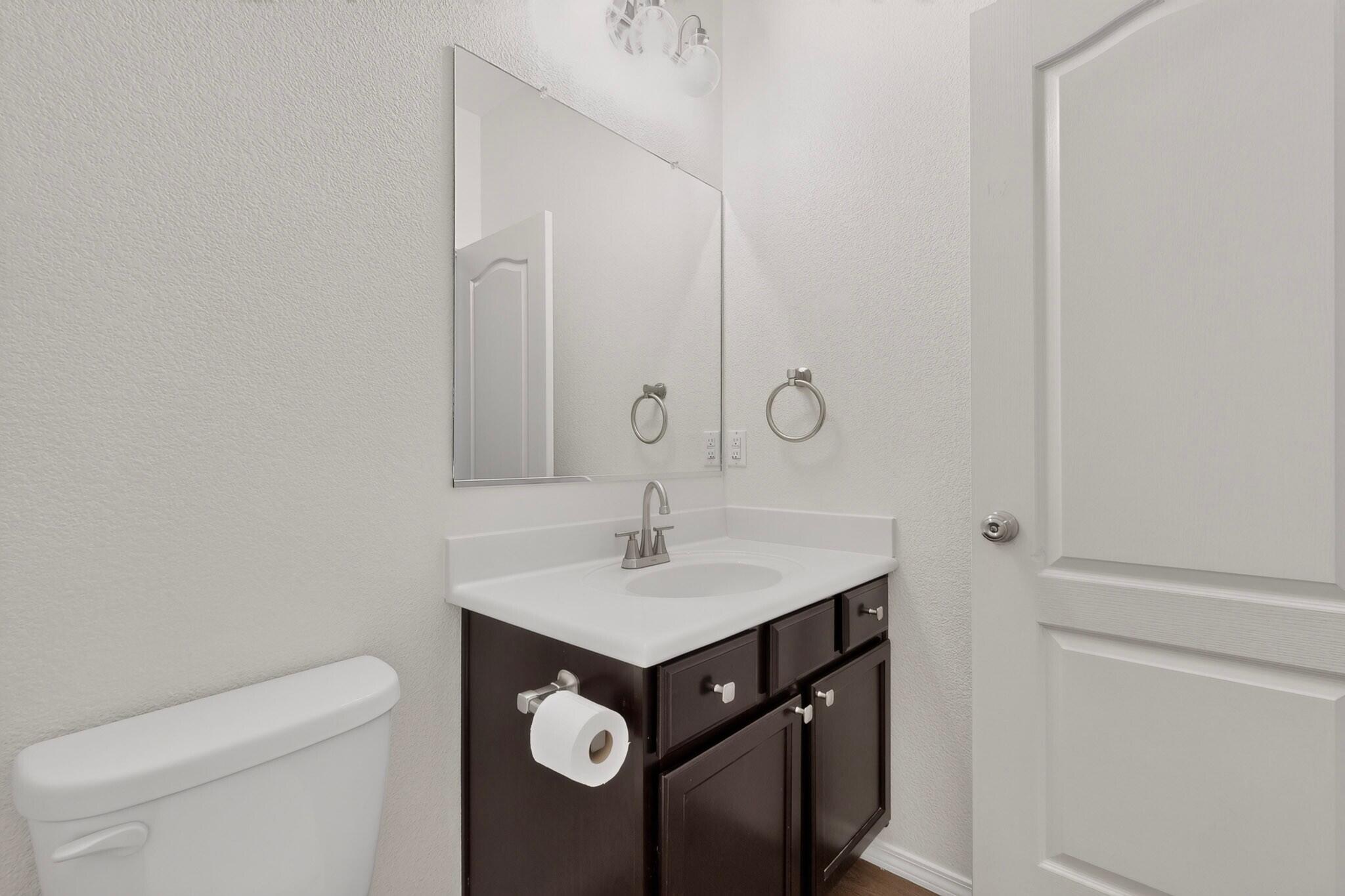 Photo 7 — 10039 Andrews Avenue SW
