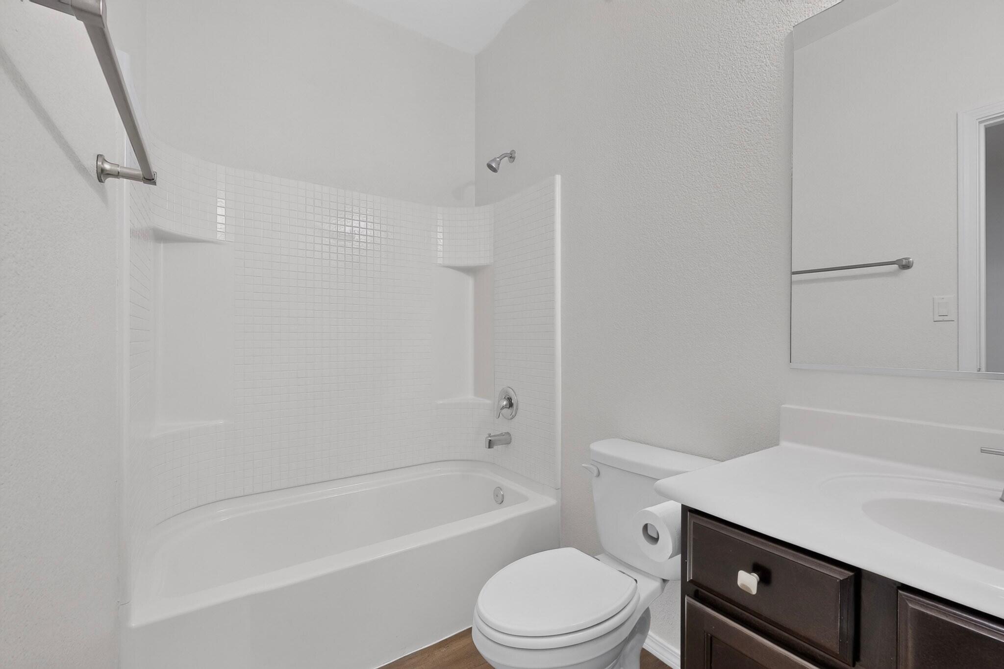 Photo 6 — 10039 Andrews Avenue SW