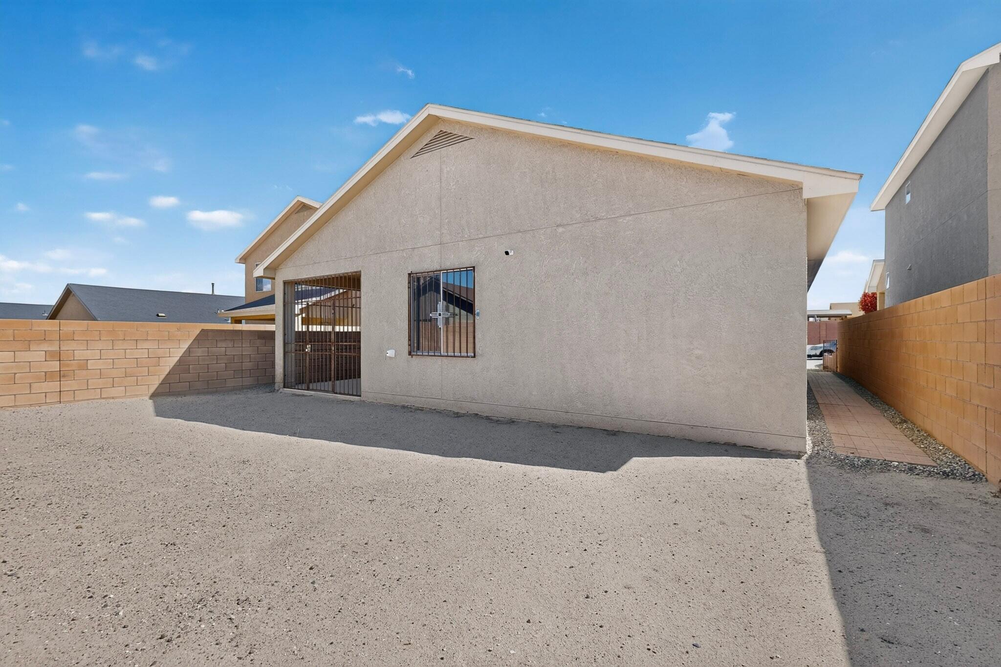 Photo 3 — 10039 Andrews Avenue SW