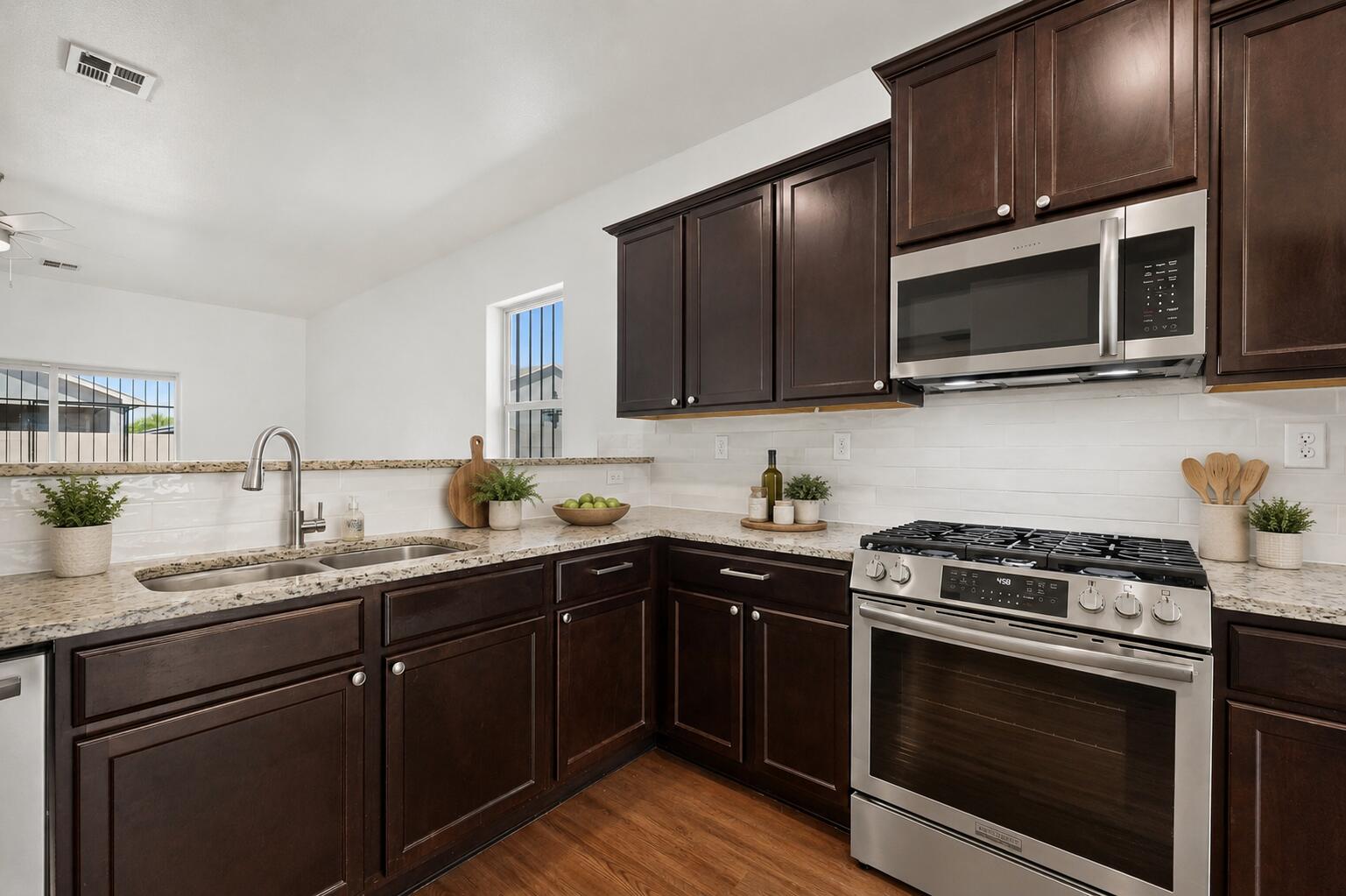 Photo 19 — 10039 Andrews Avenue SW