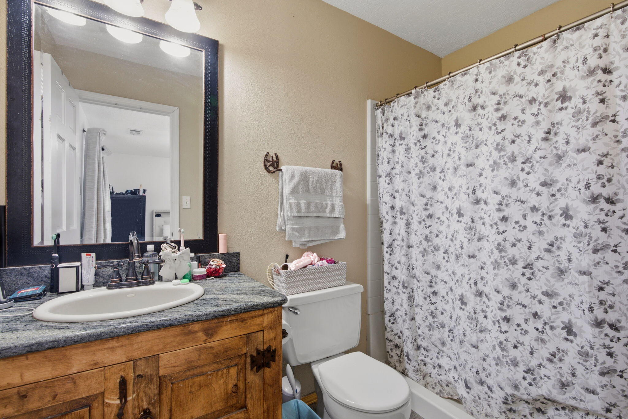 Photo 14 — 232 17th Street SE