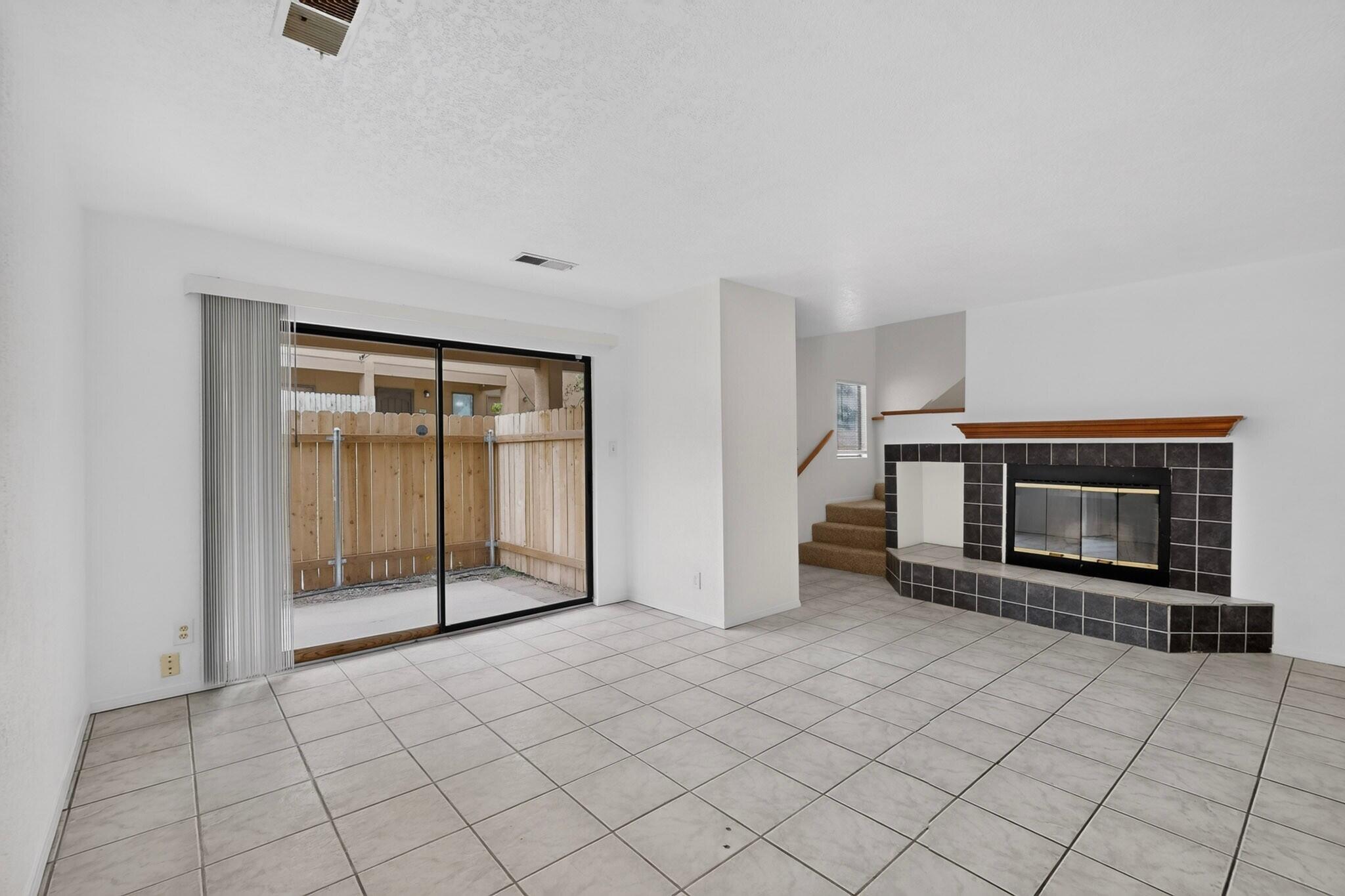 Photo 17 — 2900 Vista Del Rey NE UNIT 25B