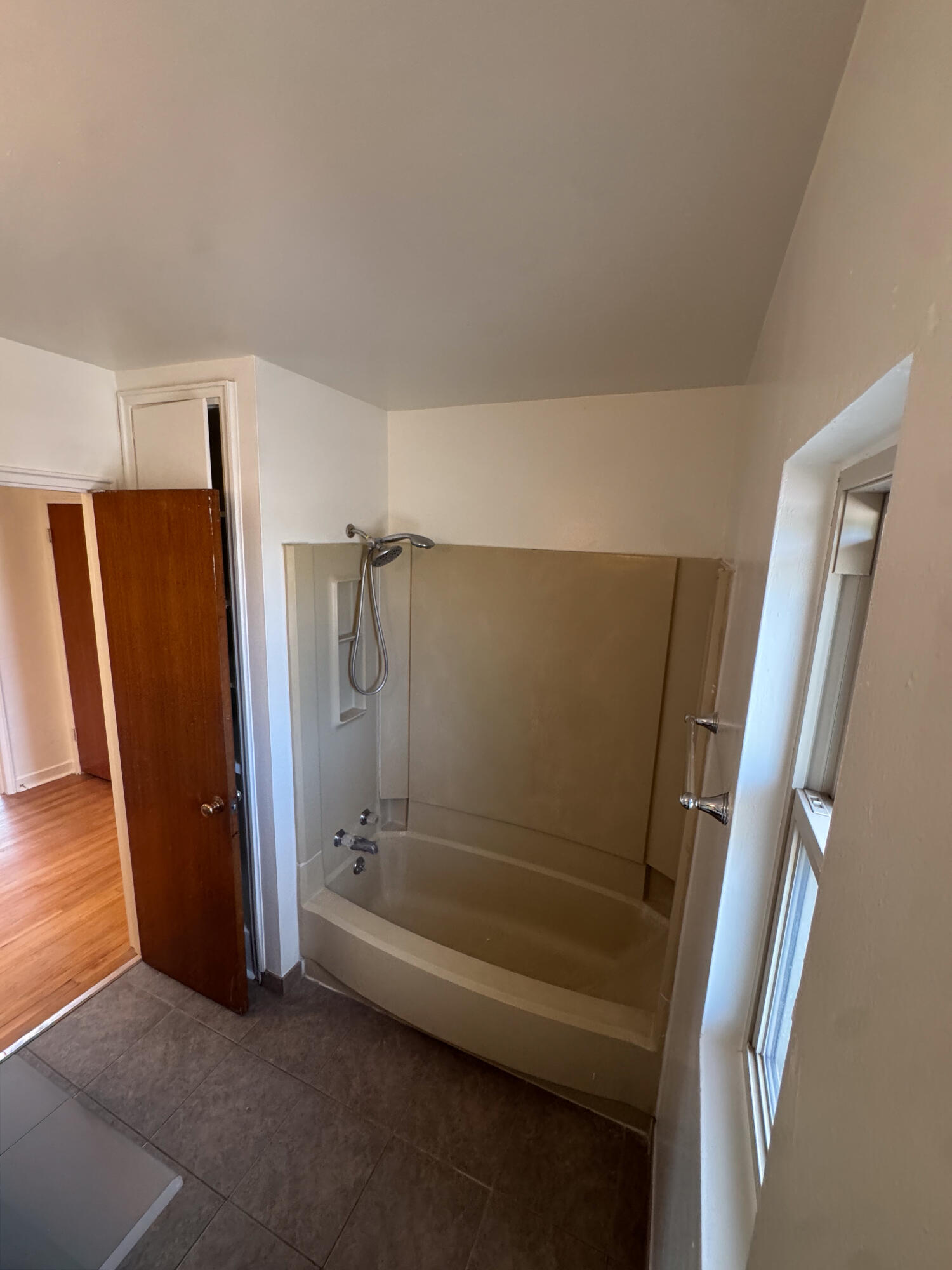 Photo 13 — 1405 San Carlos Road SW APT 7