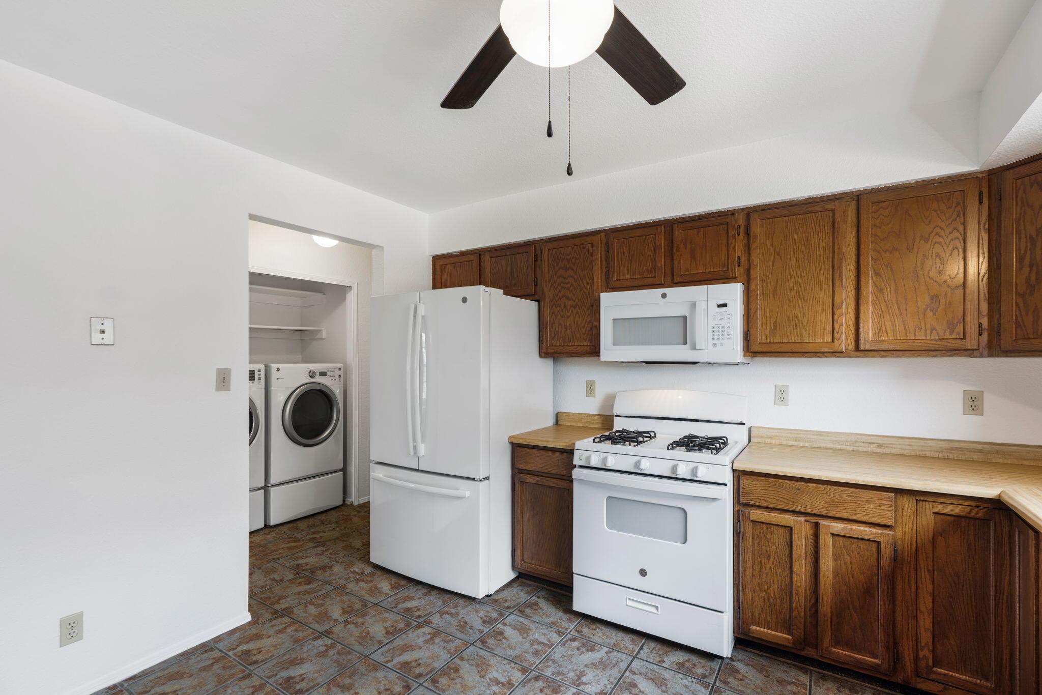 Photo 8 — 4913 Chromium Drive NE