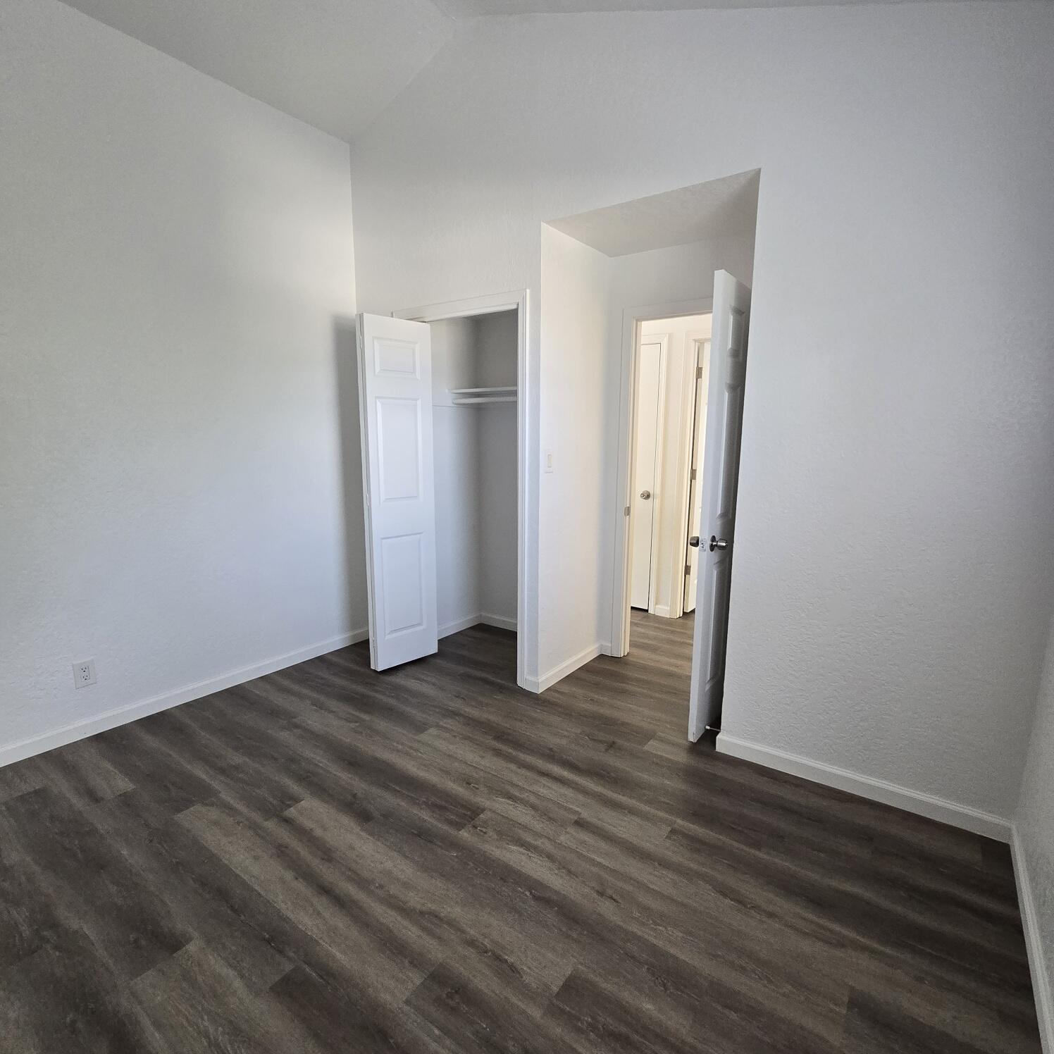 Photo 10 — 5429 Overlook Drive NE