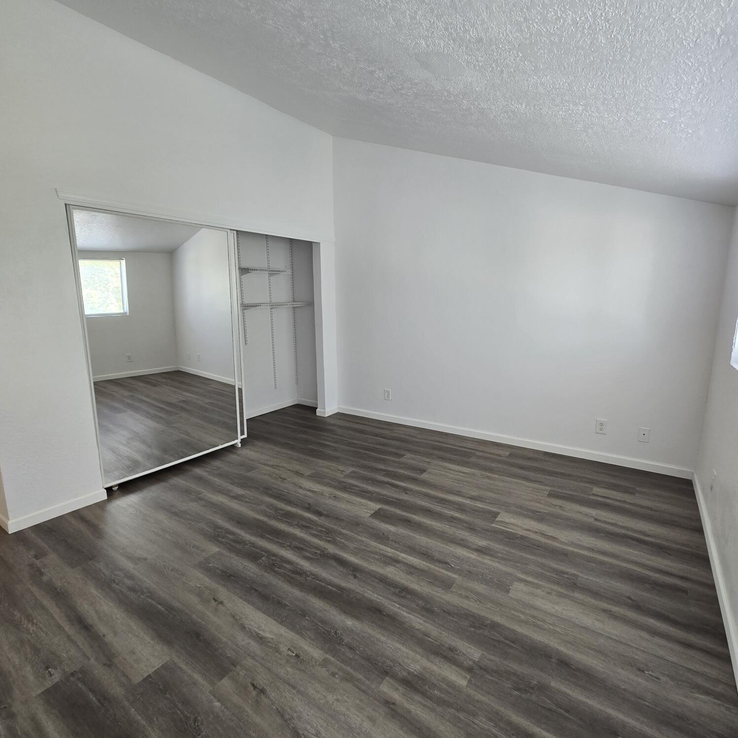 Photo 12 — 5429 Overlook Drive NE