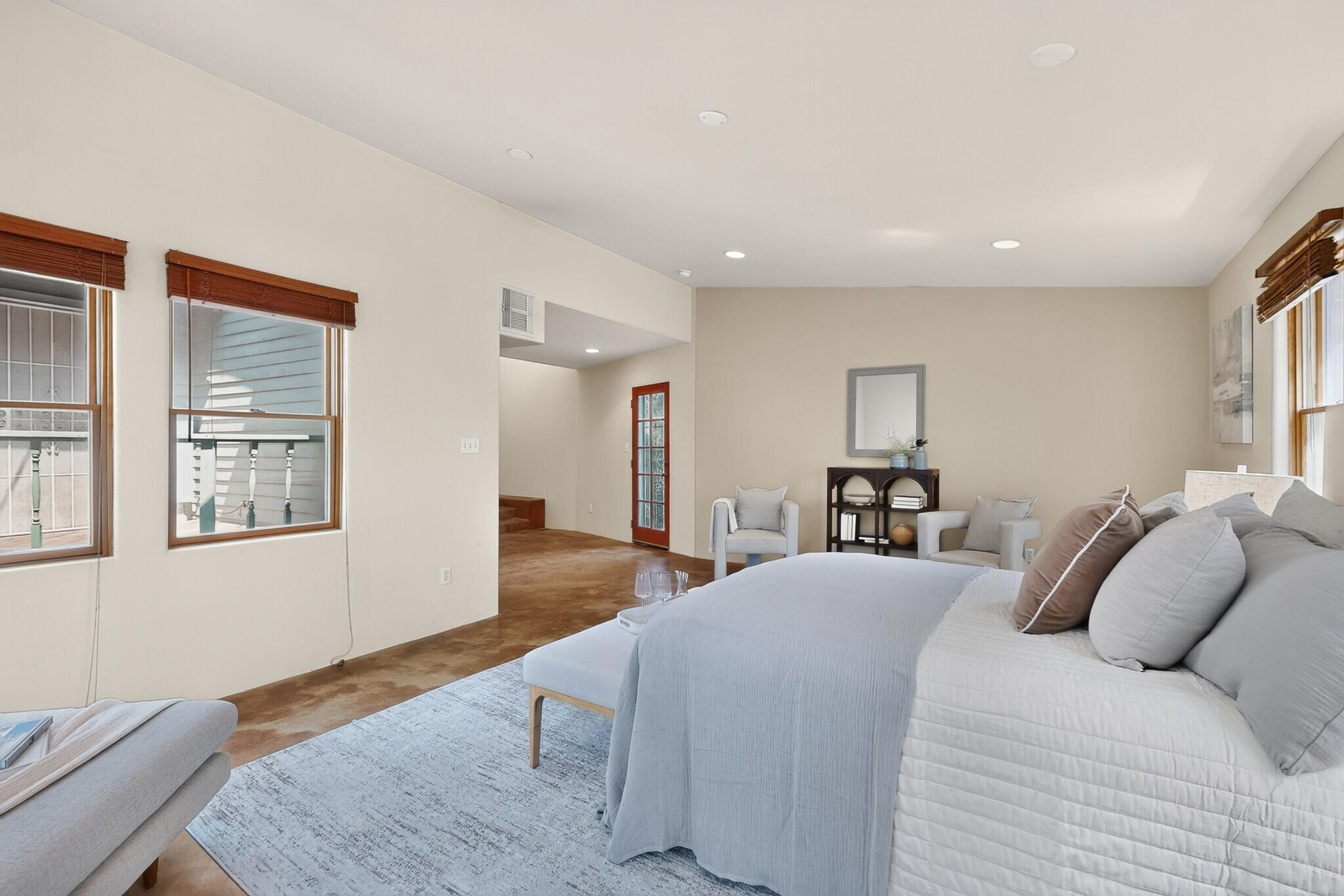 Photo 10 — 520 Luna Boulevard NW