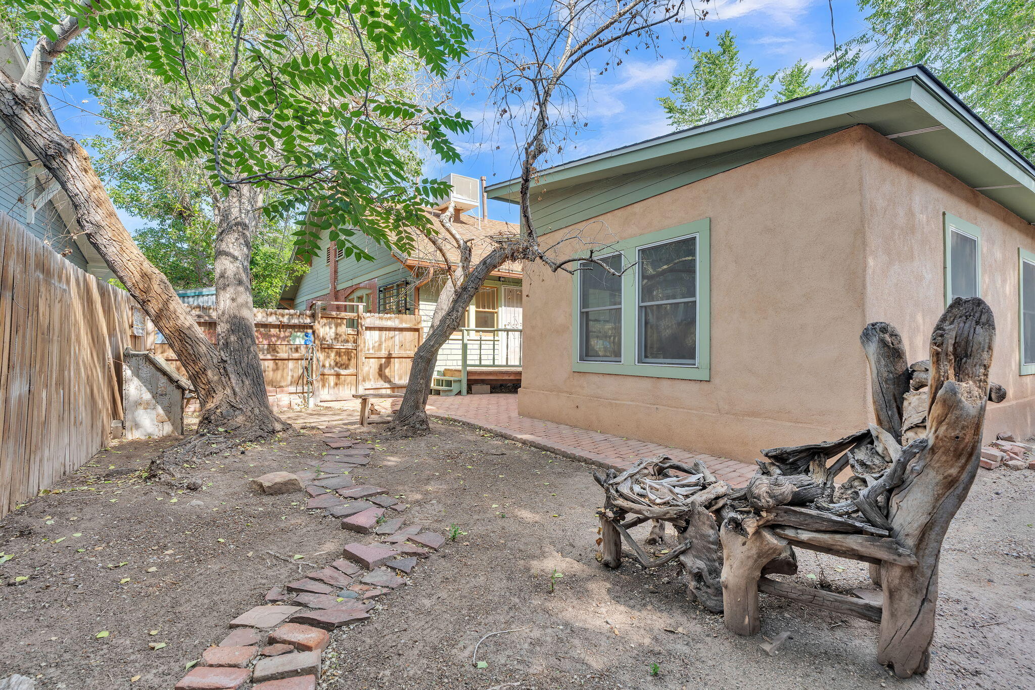 Photo 19 — 520 Luna Boulevard NW