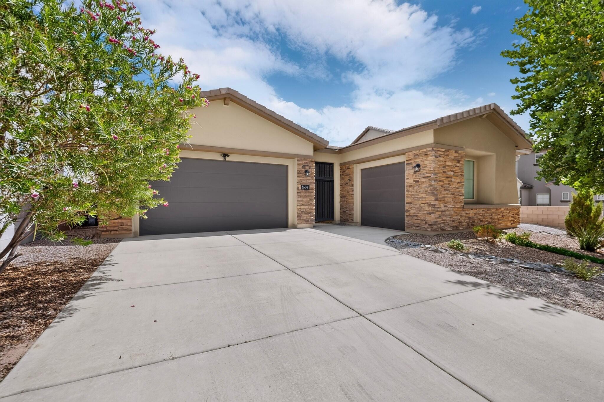 Photo 2 — 1604 Deer Valley Trail NW