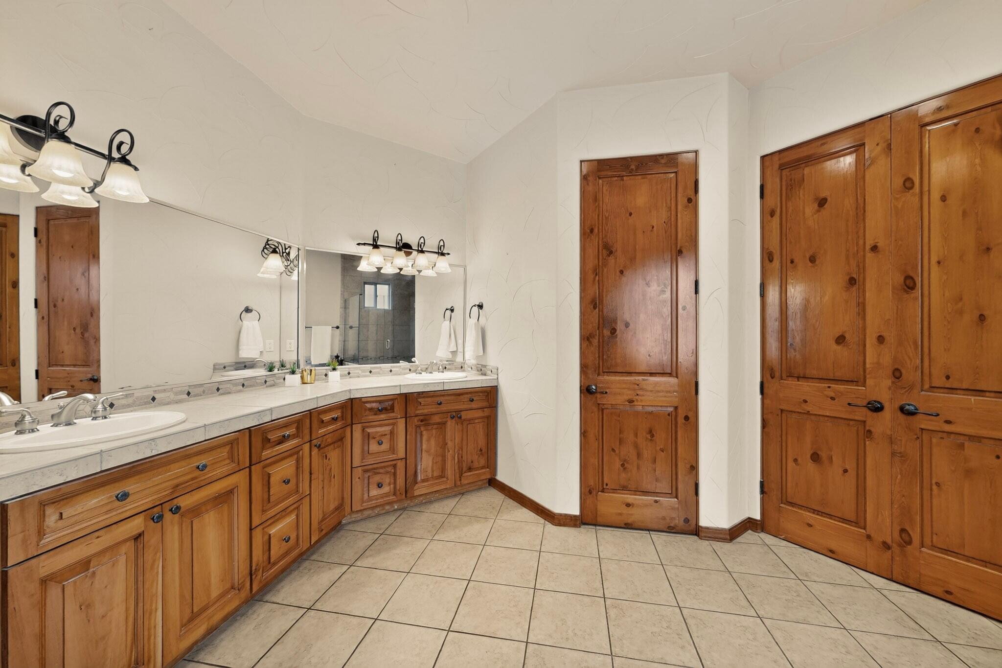 Photo 14 — 1220 Blanca Avenue NW
