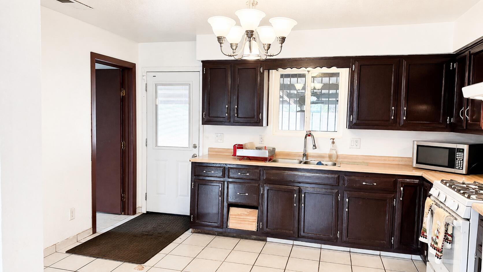 Photo 10 — 5105 5th Street SW