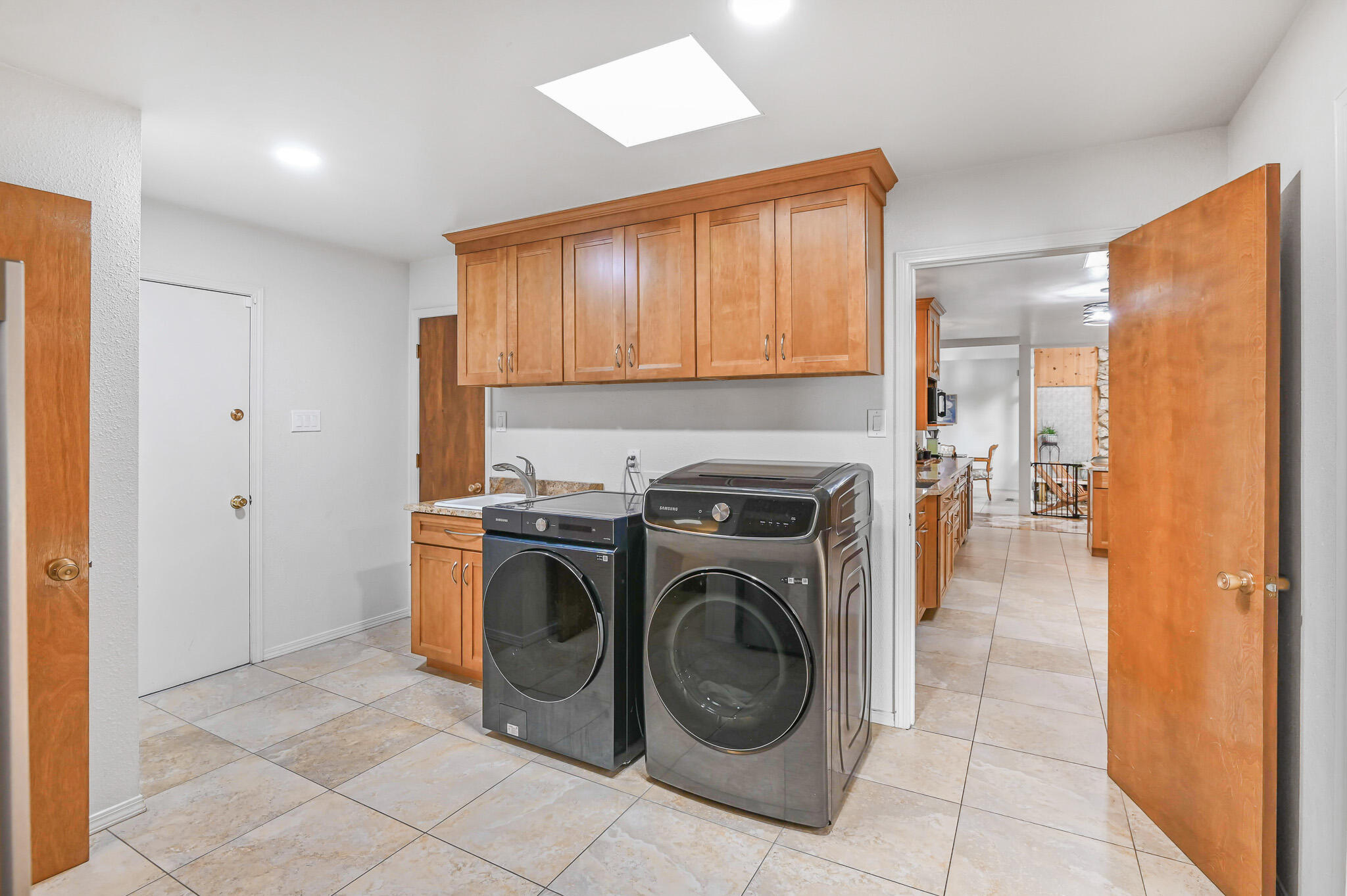 Photo 2 — 13501 Cedarbrook Avenue NE