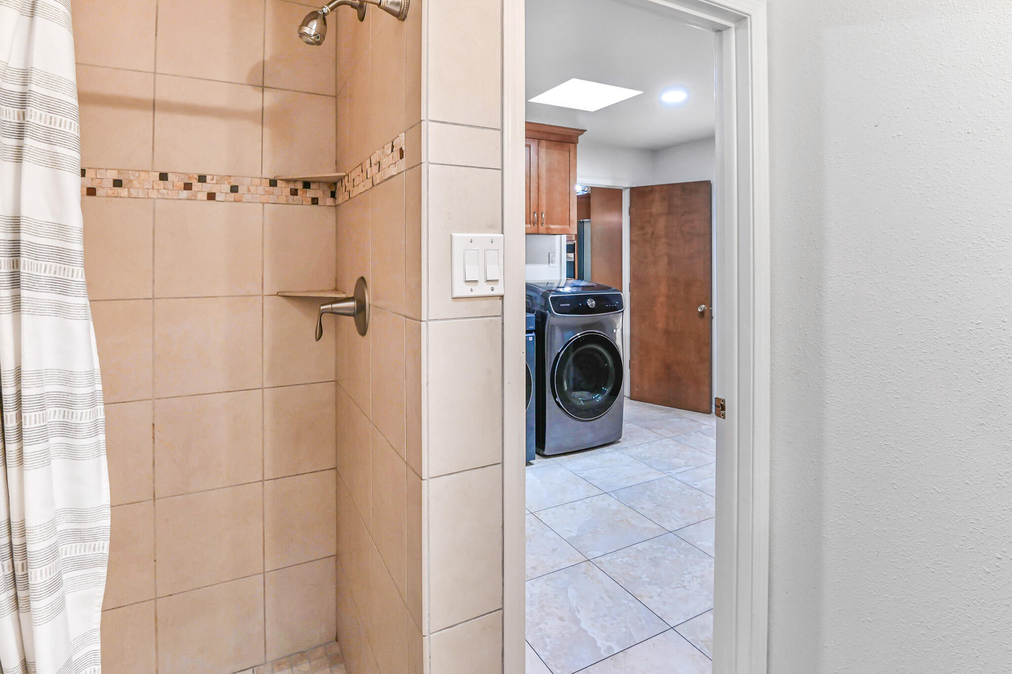 Photo 4 — 13501 Cedarbrook Avenue NE