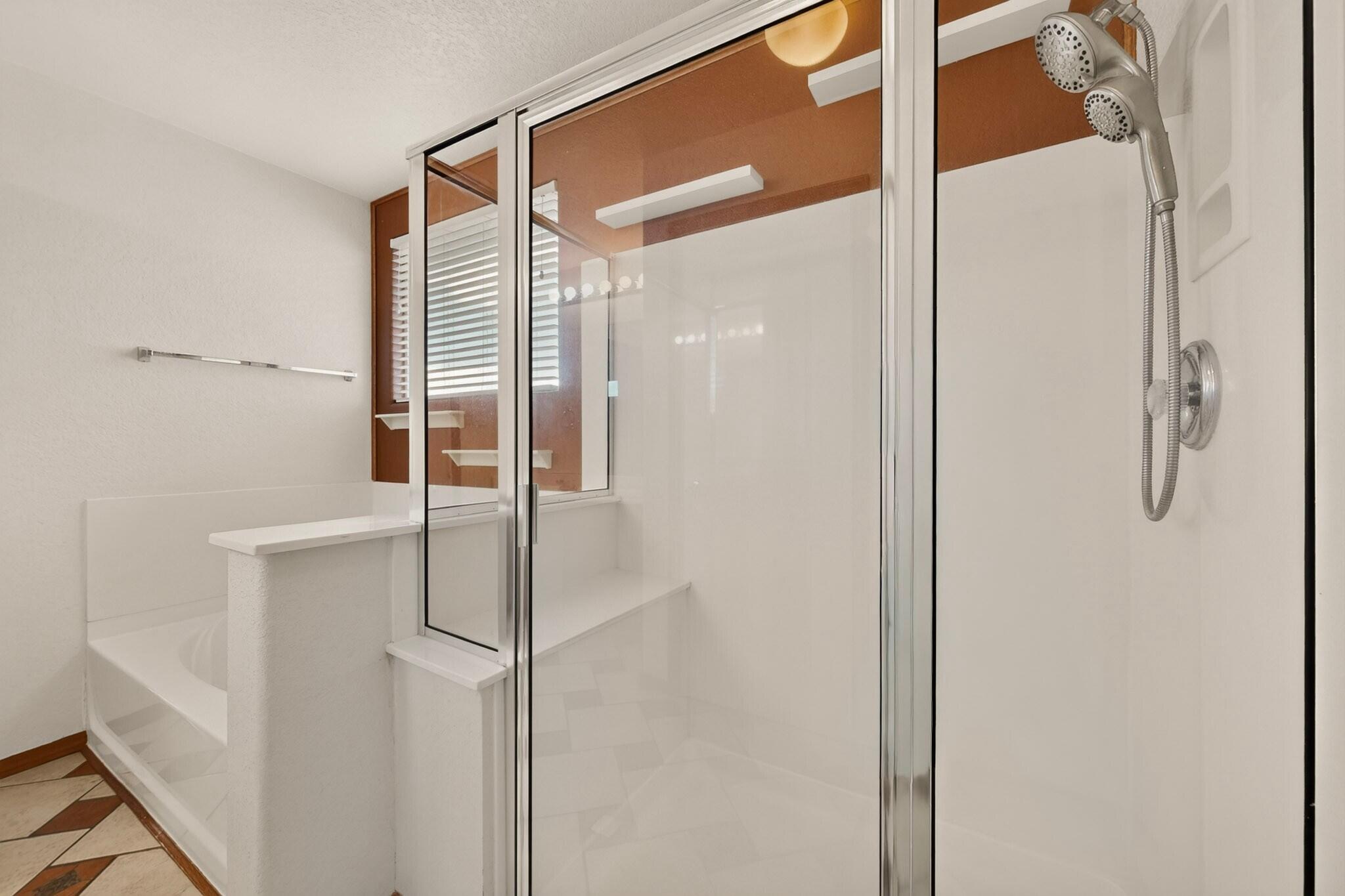 Photo 4 — 1160 Toscana Drive SE