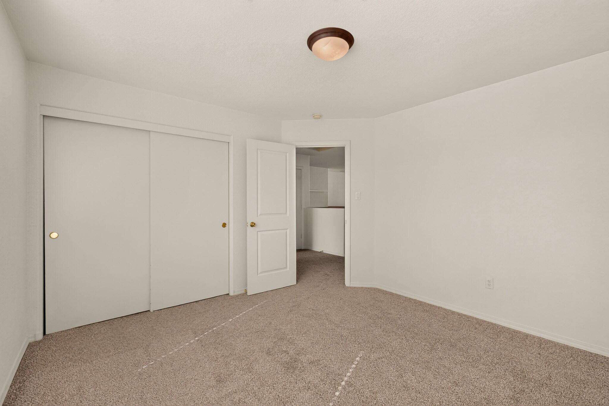 Photo 10 — 1160 Toscana Drive SE