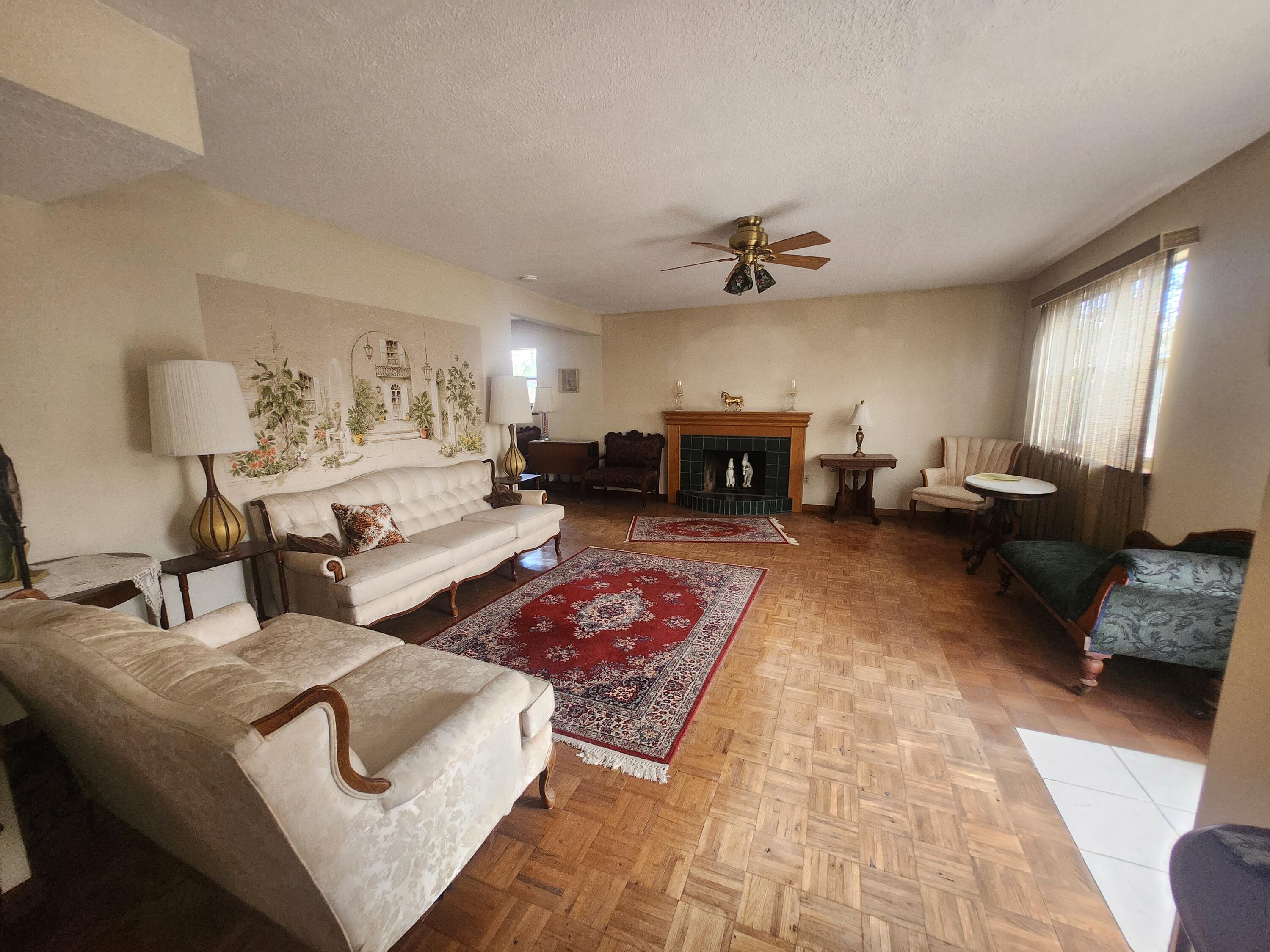 Photo 8 — 1025 Lynch Court NW