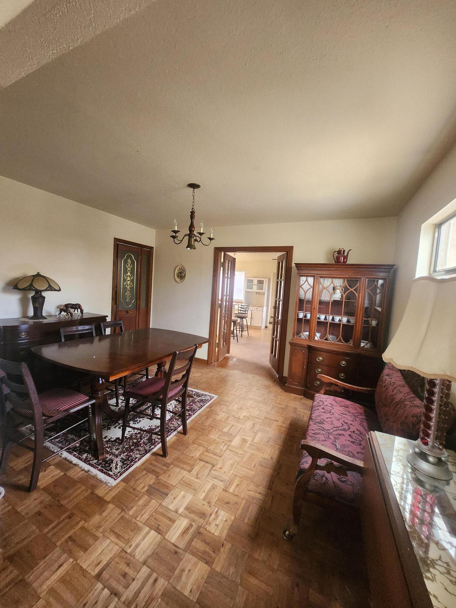 Photo 5 — 1025 Lynch Court NW