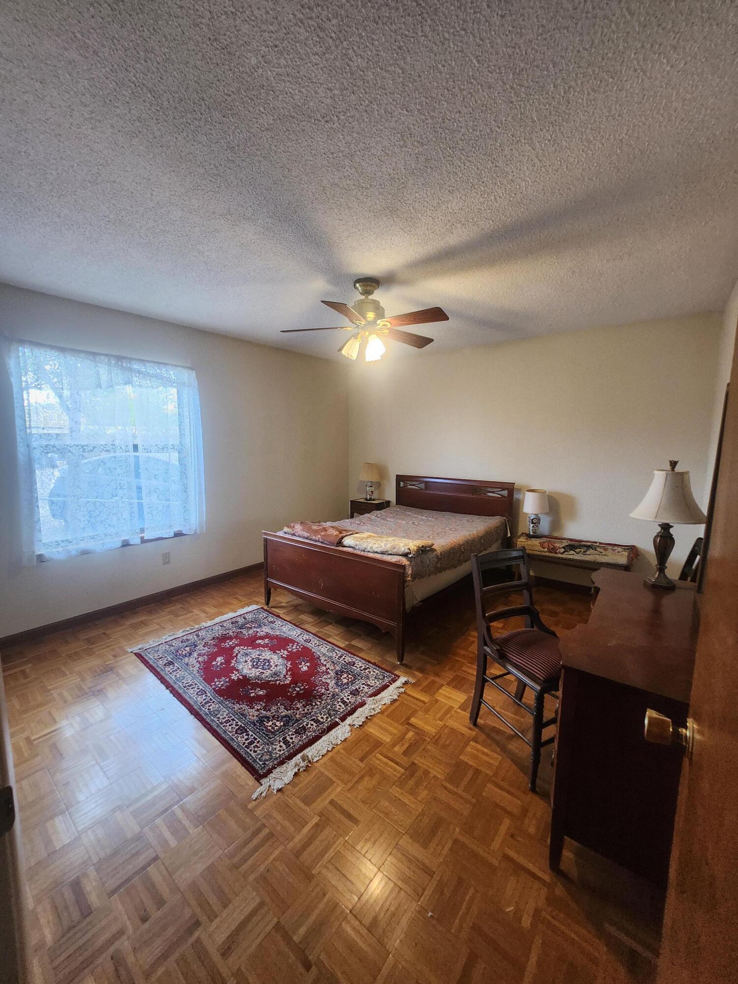 Photo 3 — 1025 Lynch Court NW
